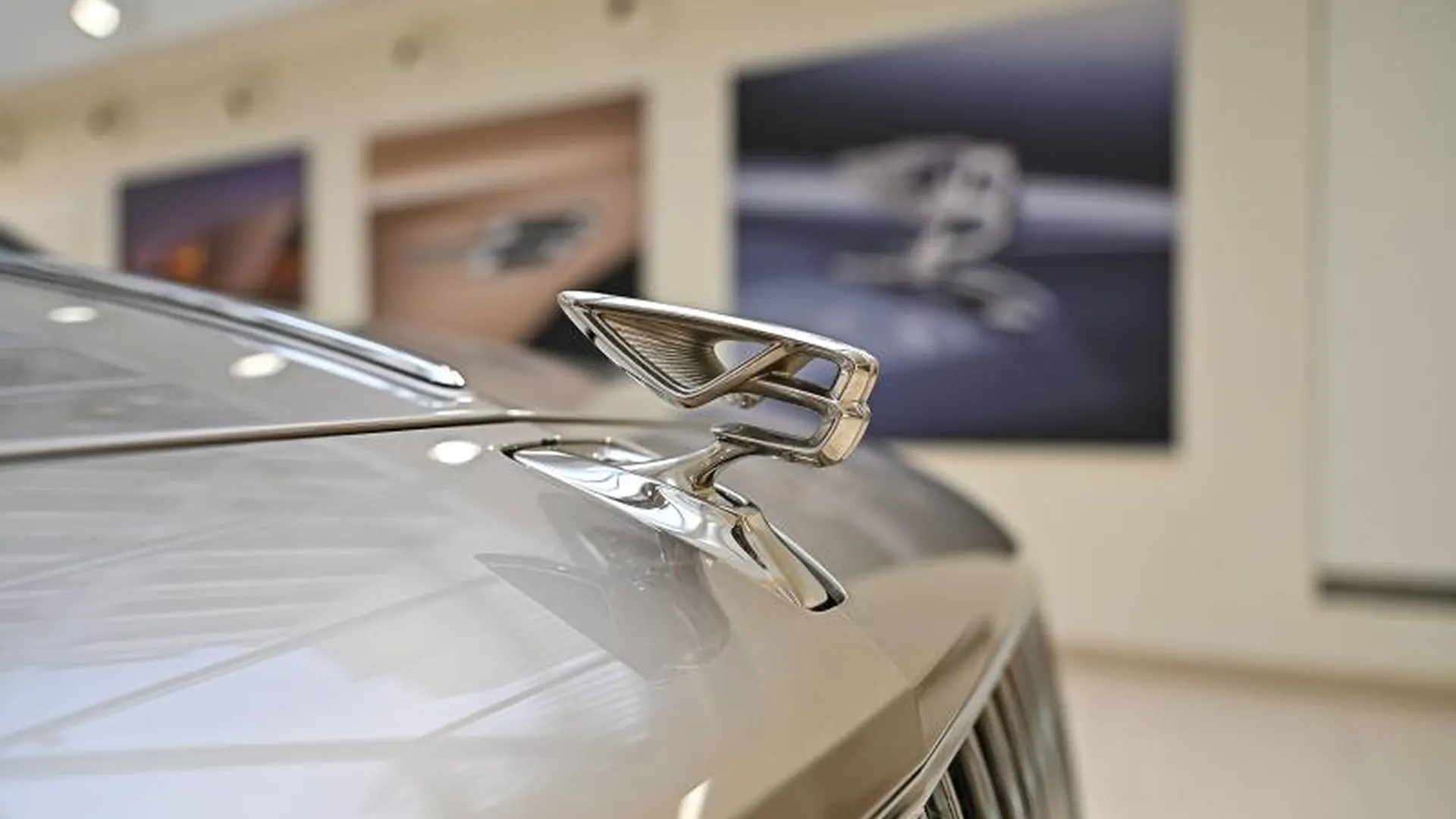 Bentley Flying Spur — photo 15