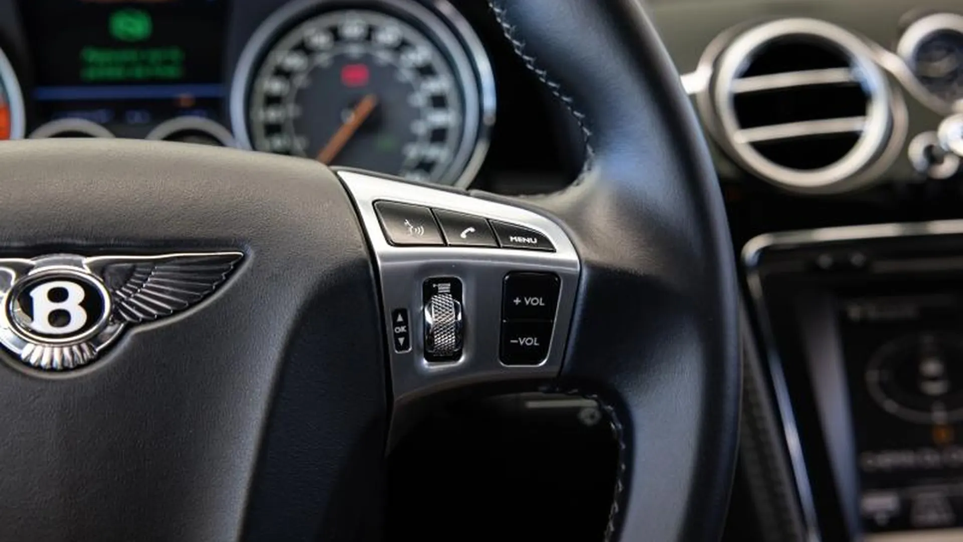 Bentley Continental GT — photo 28