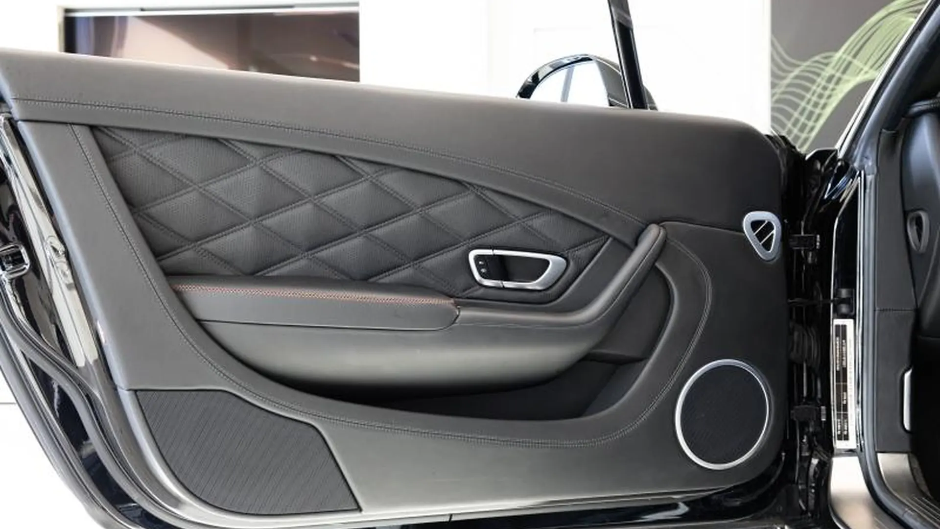 Bentley Continental GT — photo 23