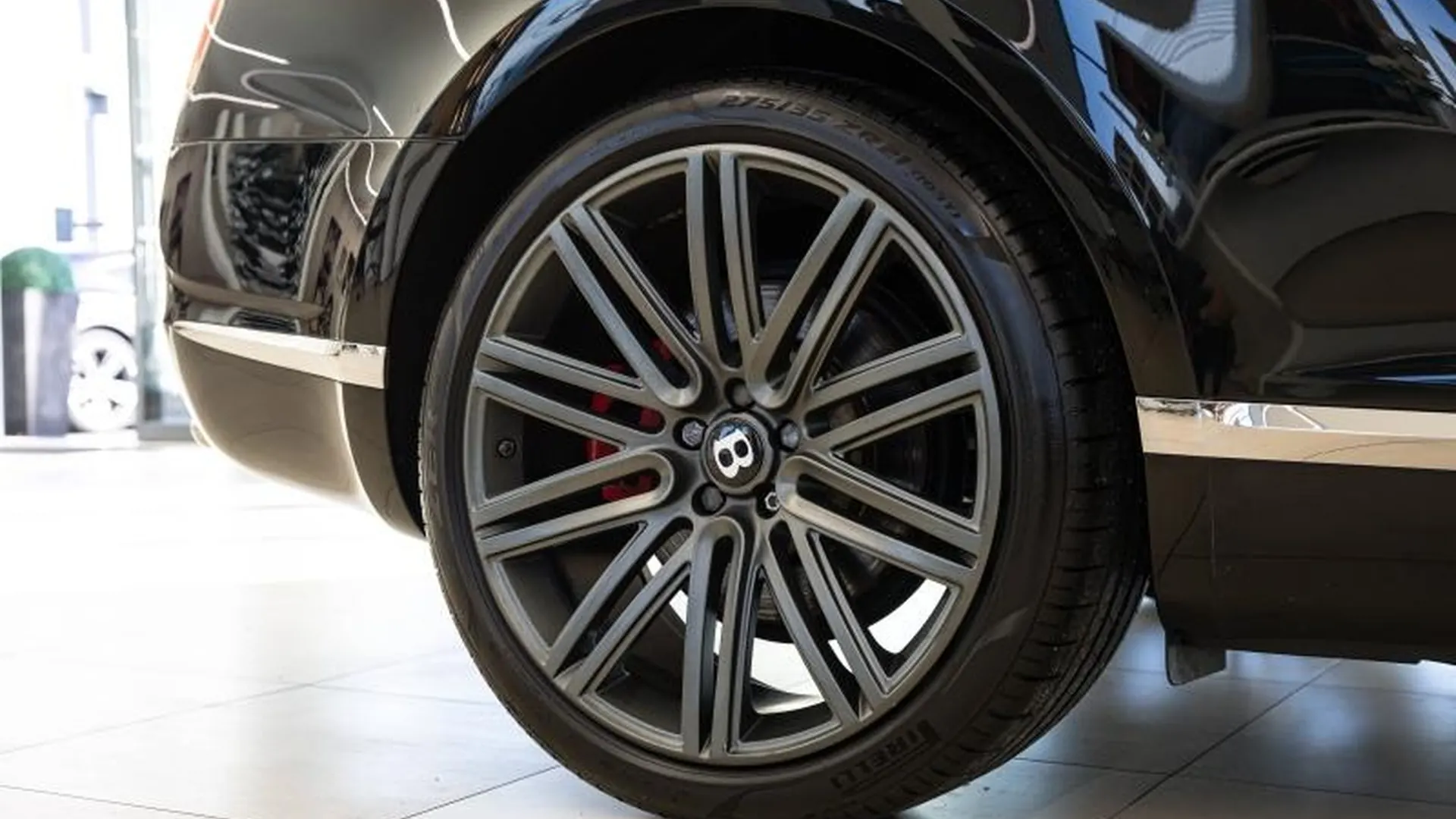 Bentley Continental GT — photo 16