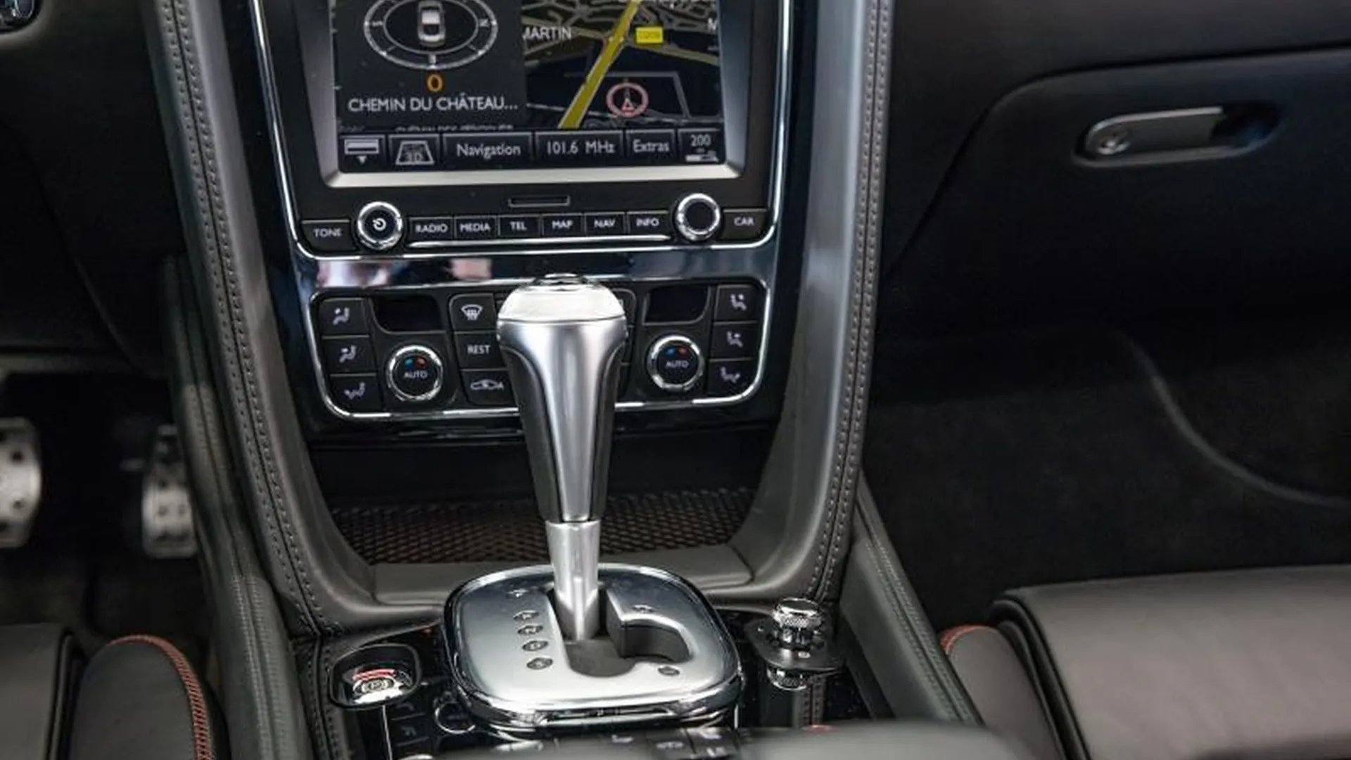 Bentley Continental GT — photo 13