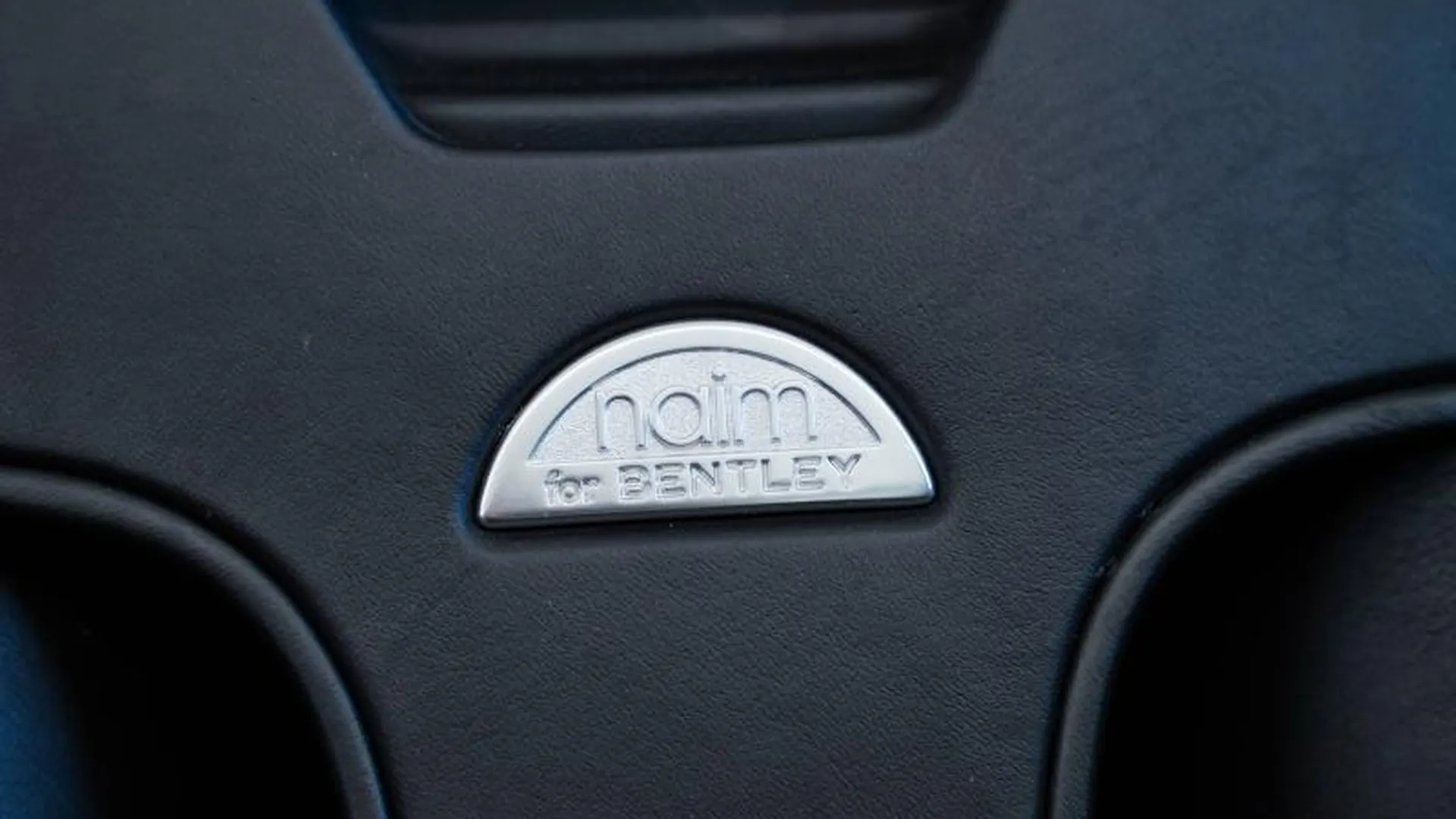 Bentley Continental GTC — photo 20