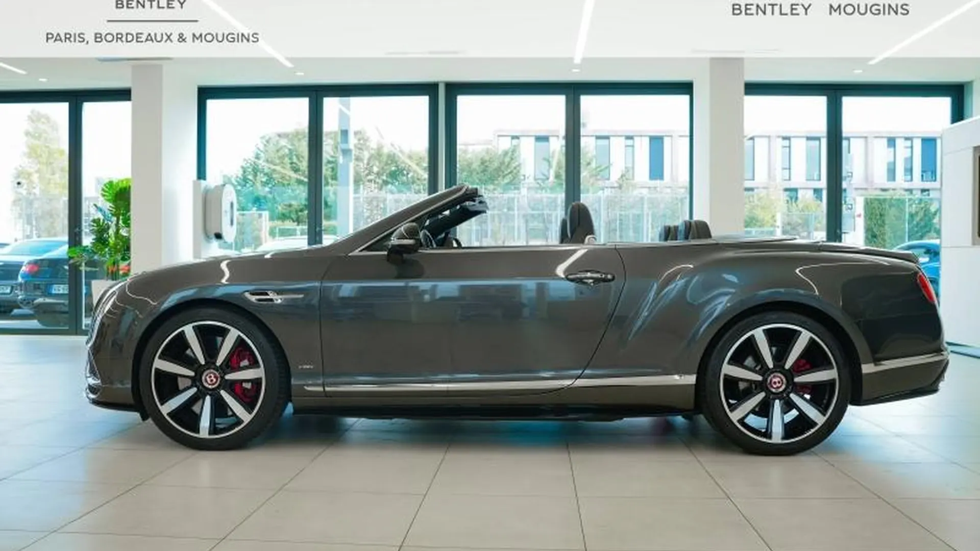 Bentley Continental GTC — photo 2