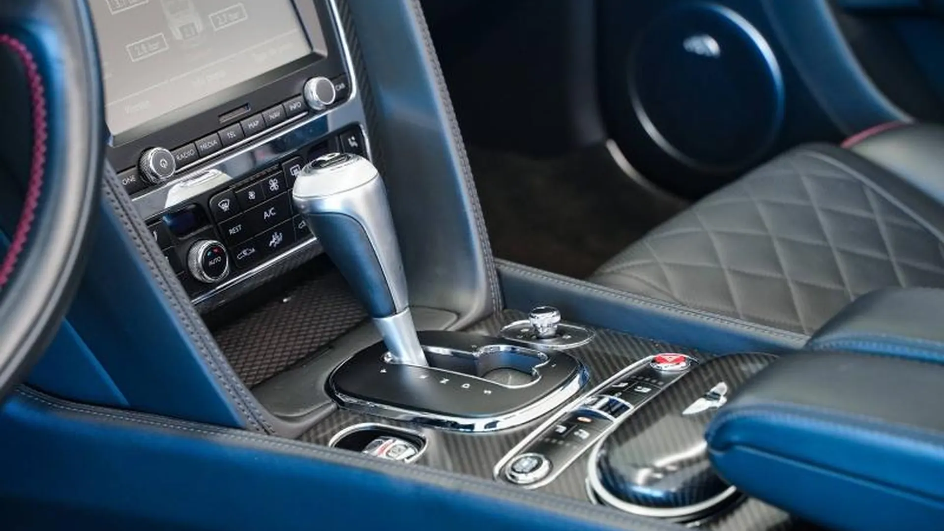 Bentley Continental GTC — photo 36