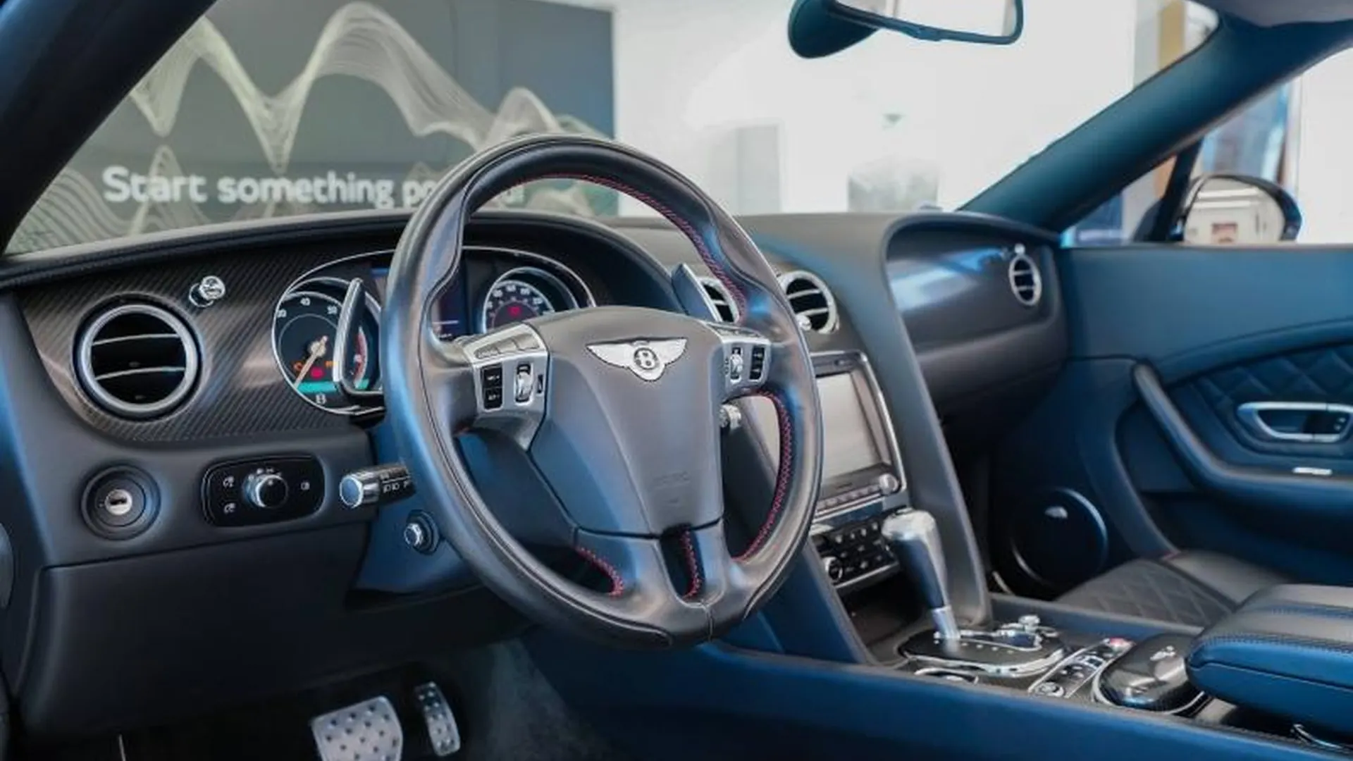 Bentley Continental GTC — photo 13