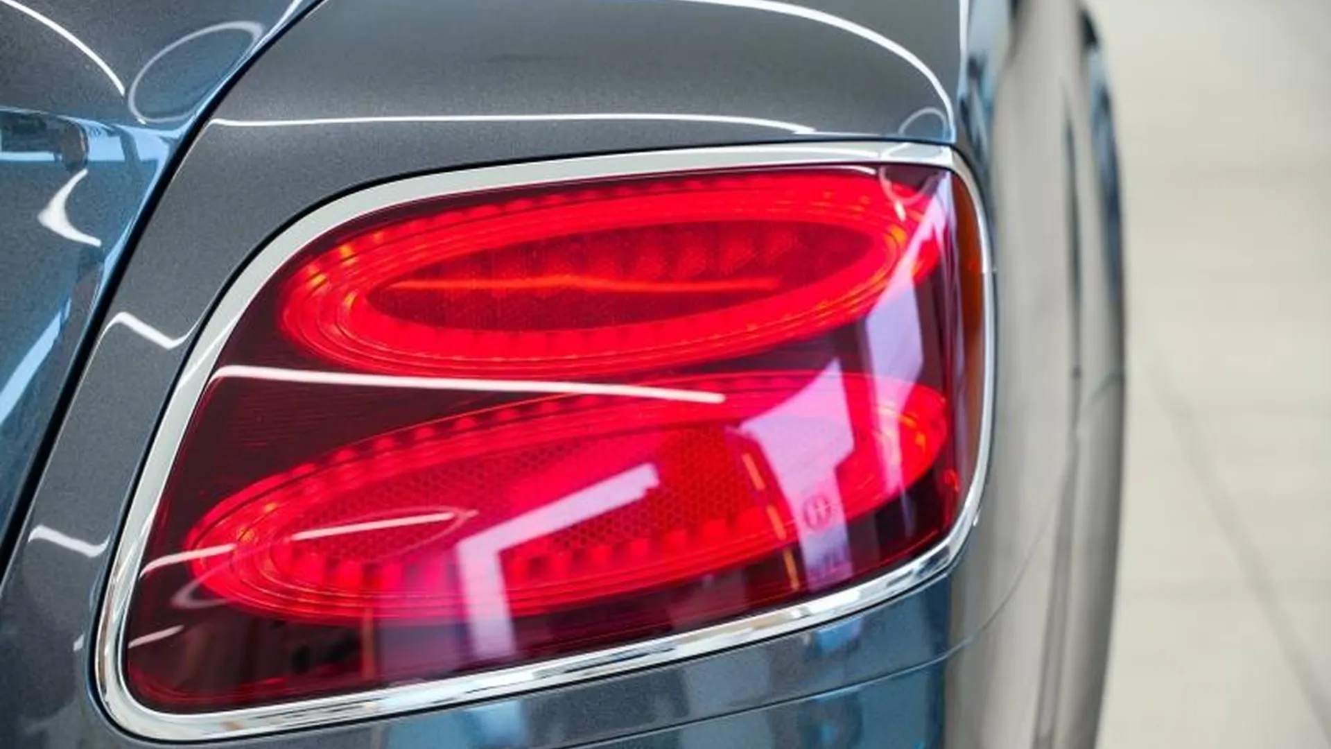 Bentley Continental GTC — photo 9