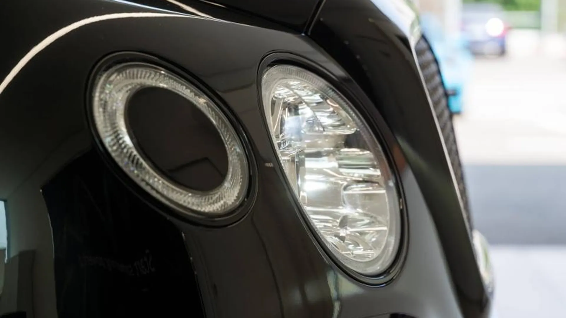 Bentley Bentayga — photo 5