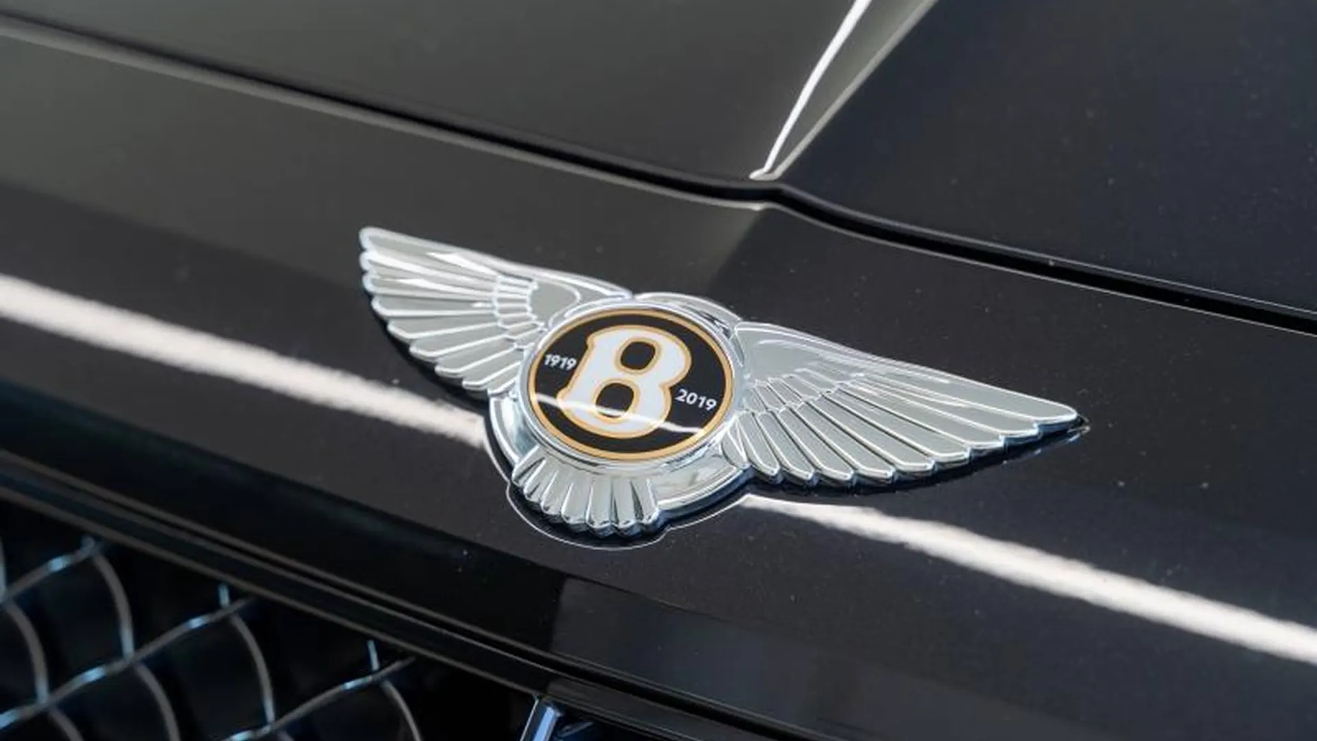 Bentley Bentayga — photo 7
