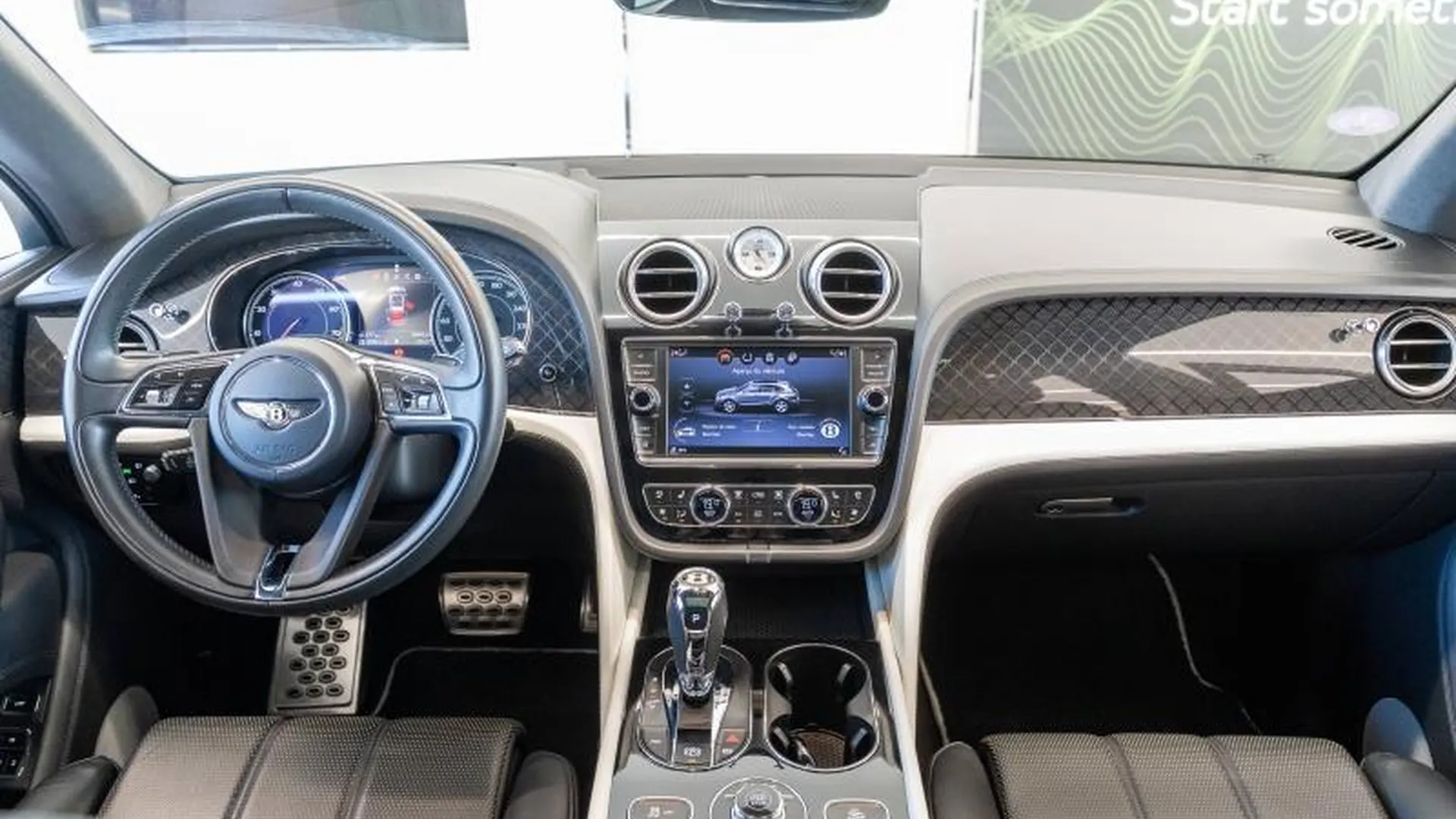 Bentley Bentayga — photo 12
