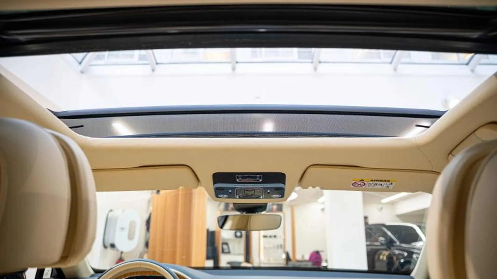 Bentley Flying Spur — photo 23