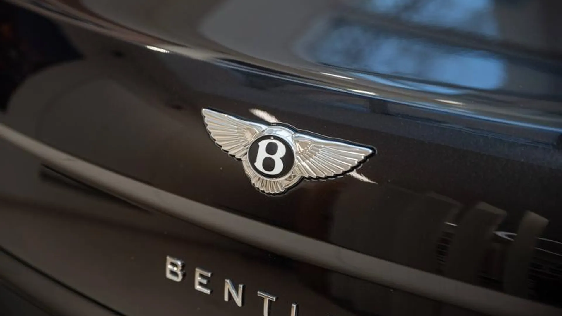 Bentley Flying Spur — photo 6