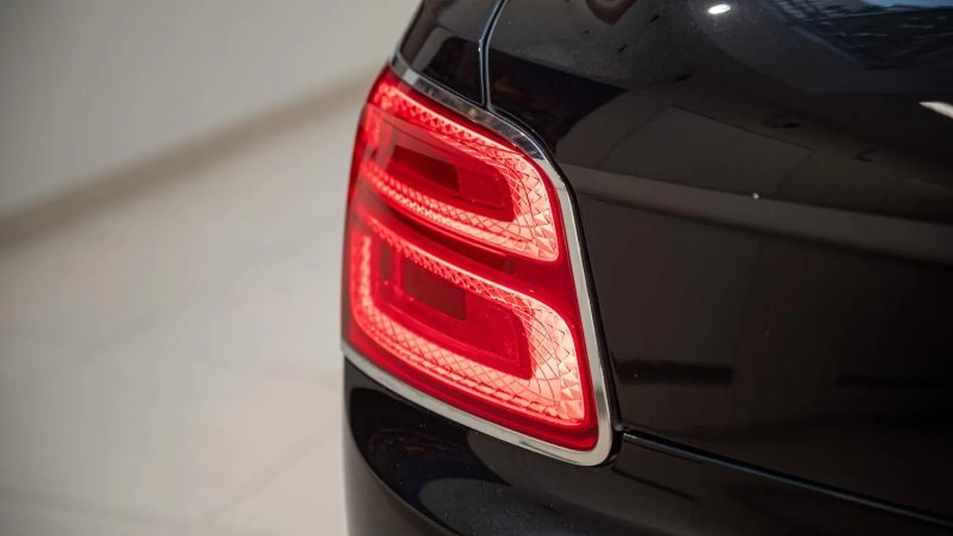 Bentley Flying Spur — photo 7
