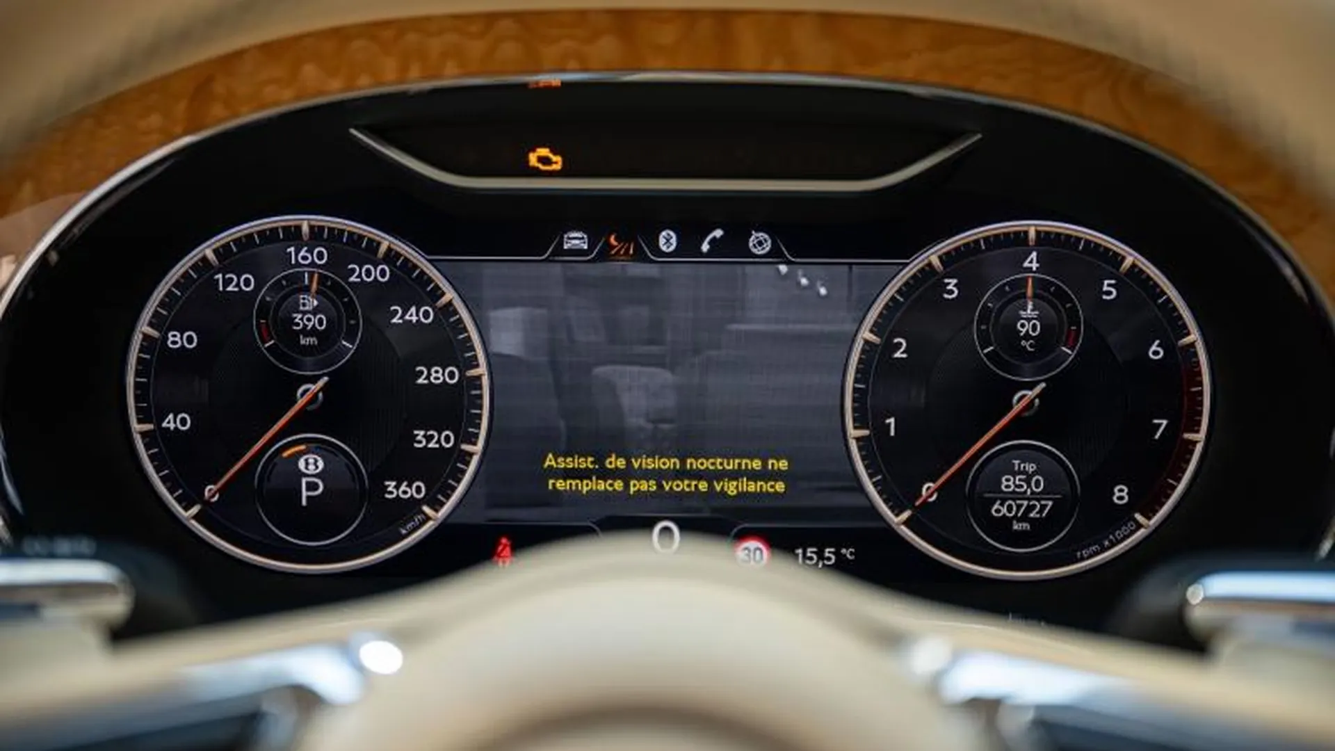 Bentley Flying Spur — photo 33