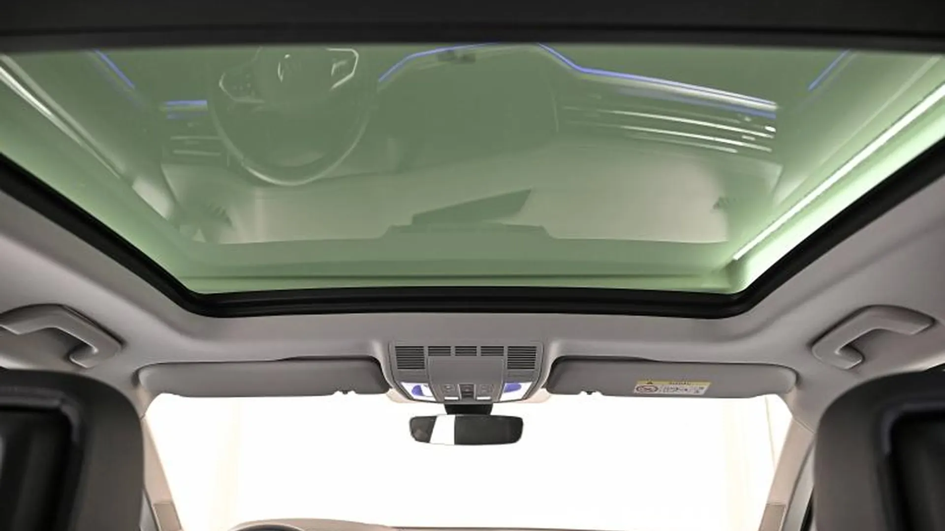 Volkswagen TOUAREG — photo 13