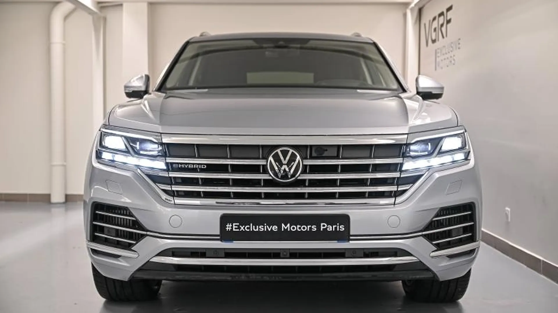 Volkswagen TOUAREG — photo 2