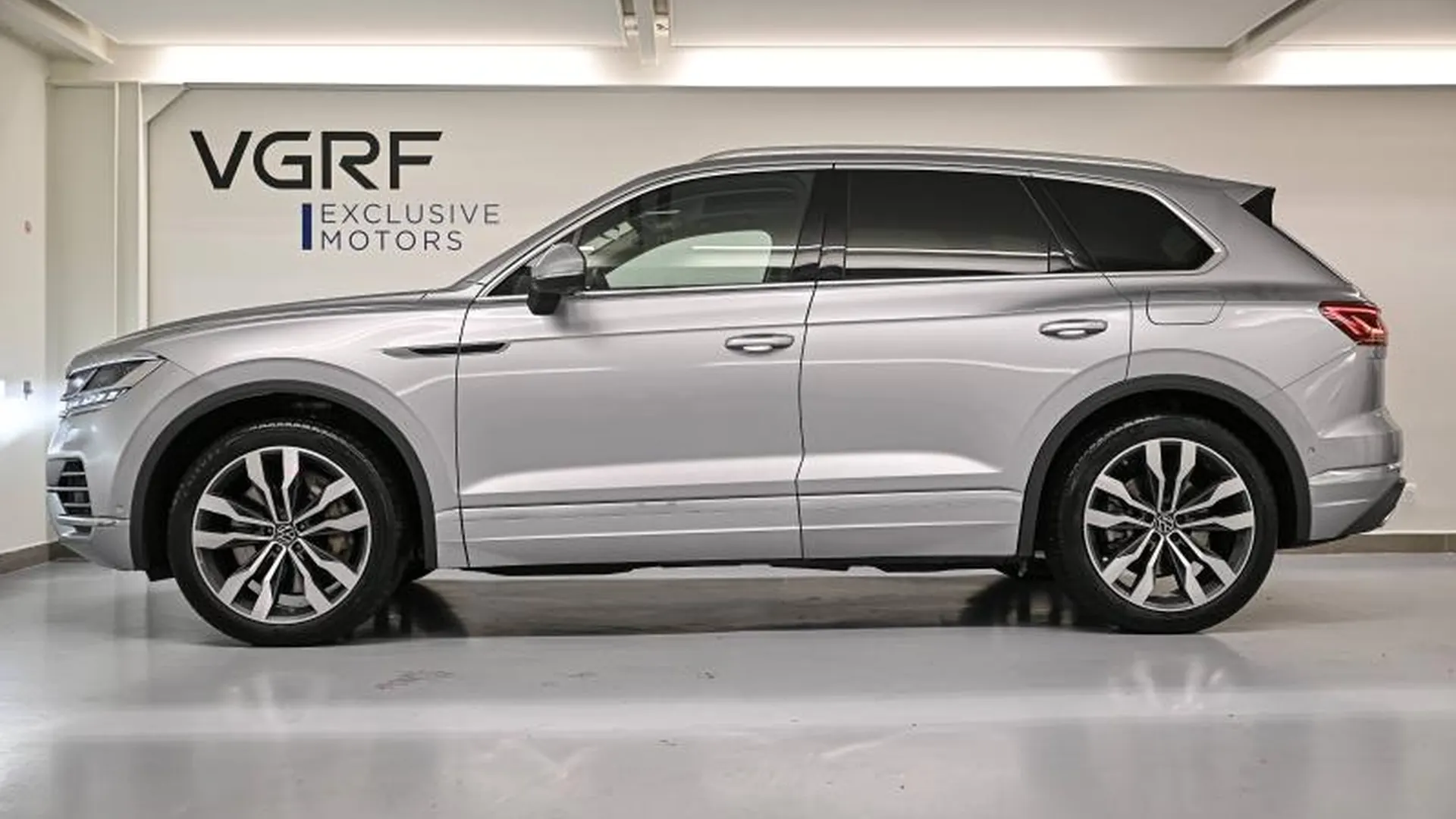 Volkswagen TOUAREG — photo 3