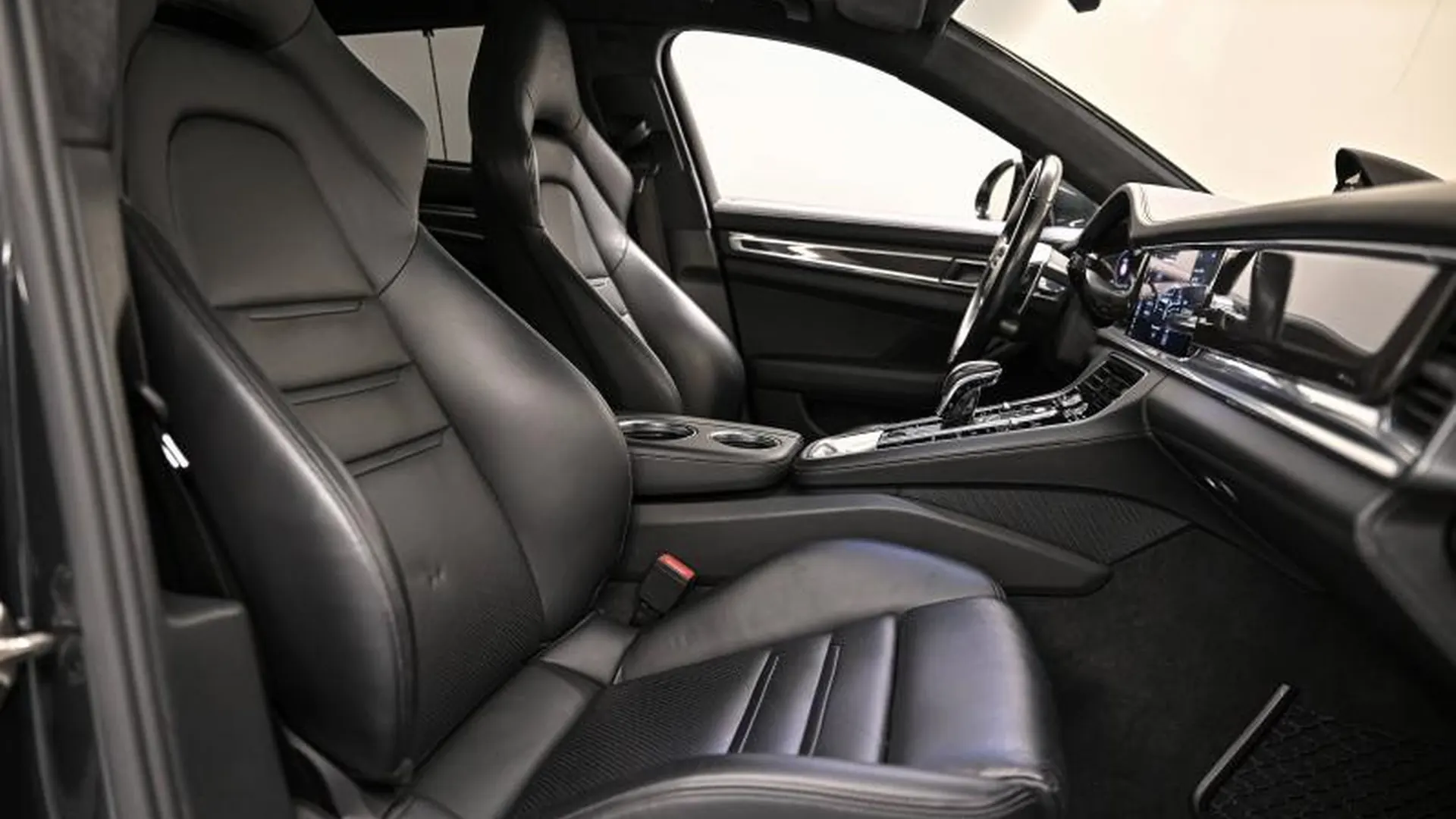 Porsche Panamera Spt Turismo — photo 11
