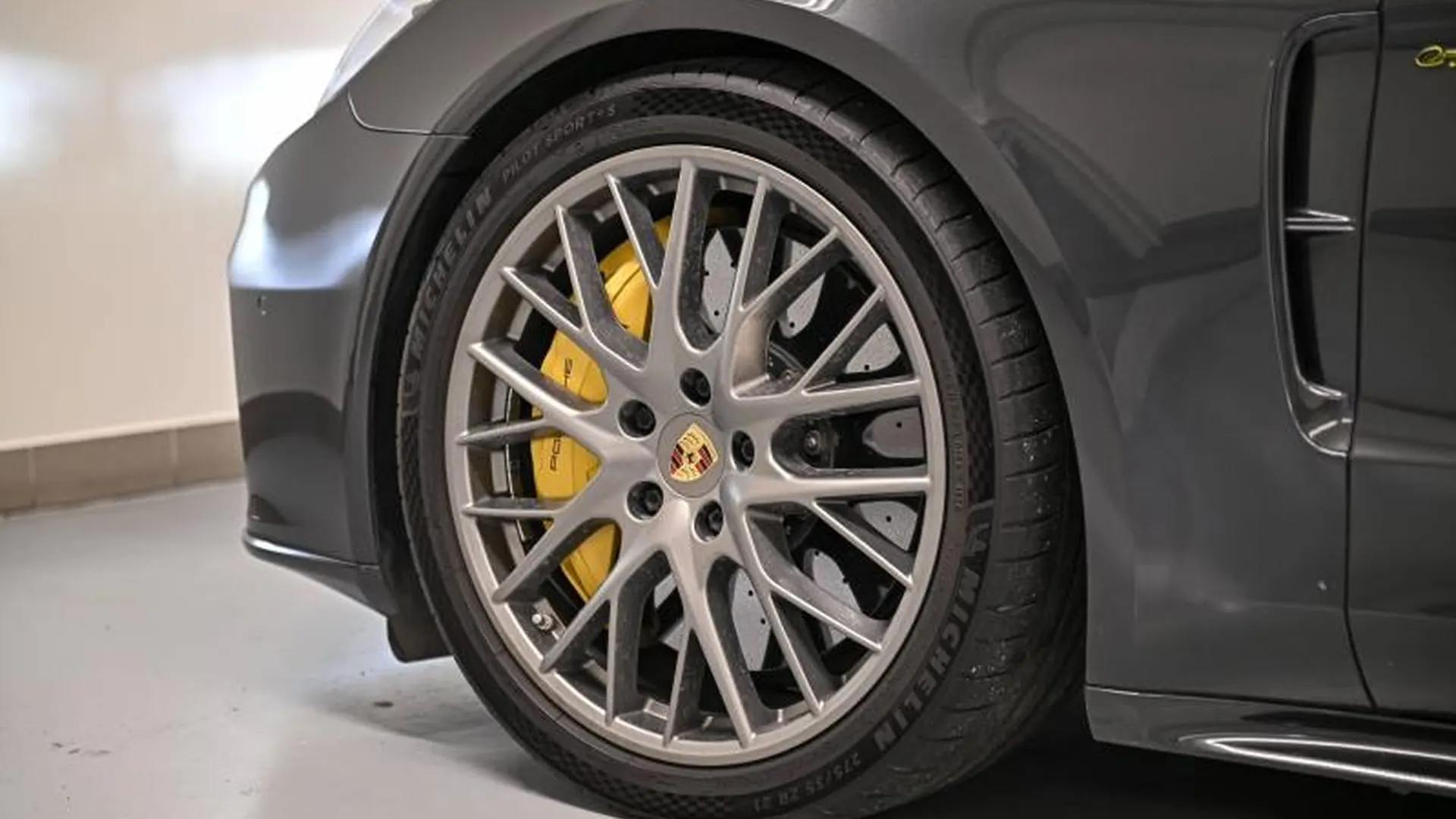 Porsche Panamera Spt Turismo — photo 16