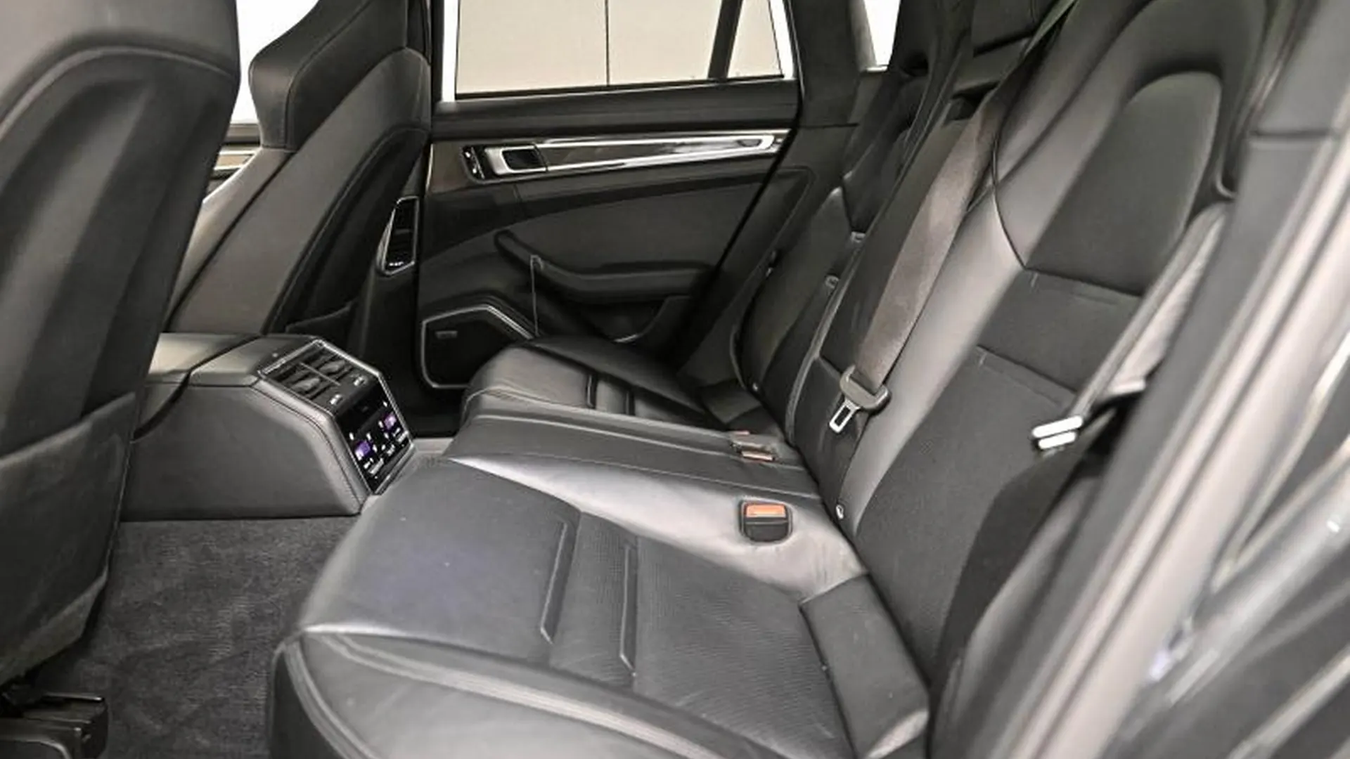 Porsche Panamera Spt Turismo — photo 22