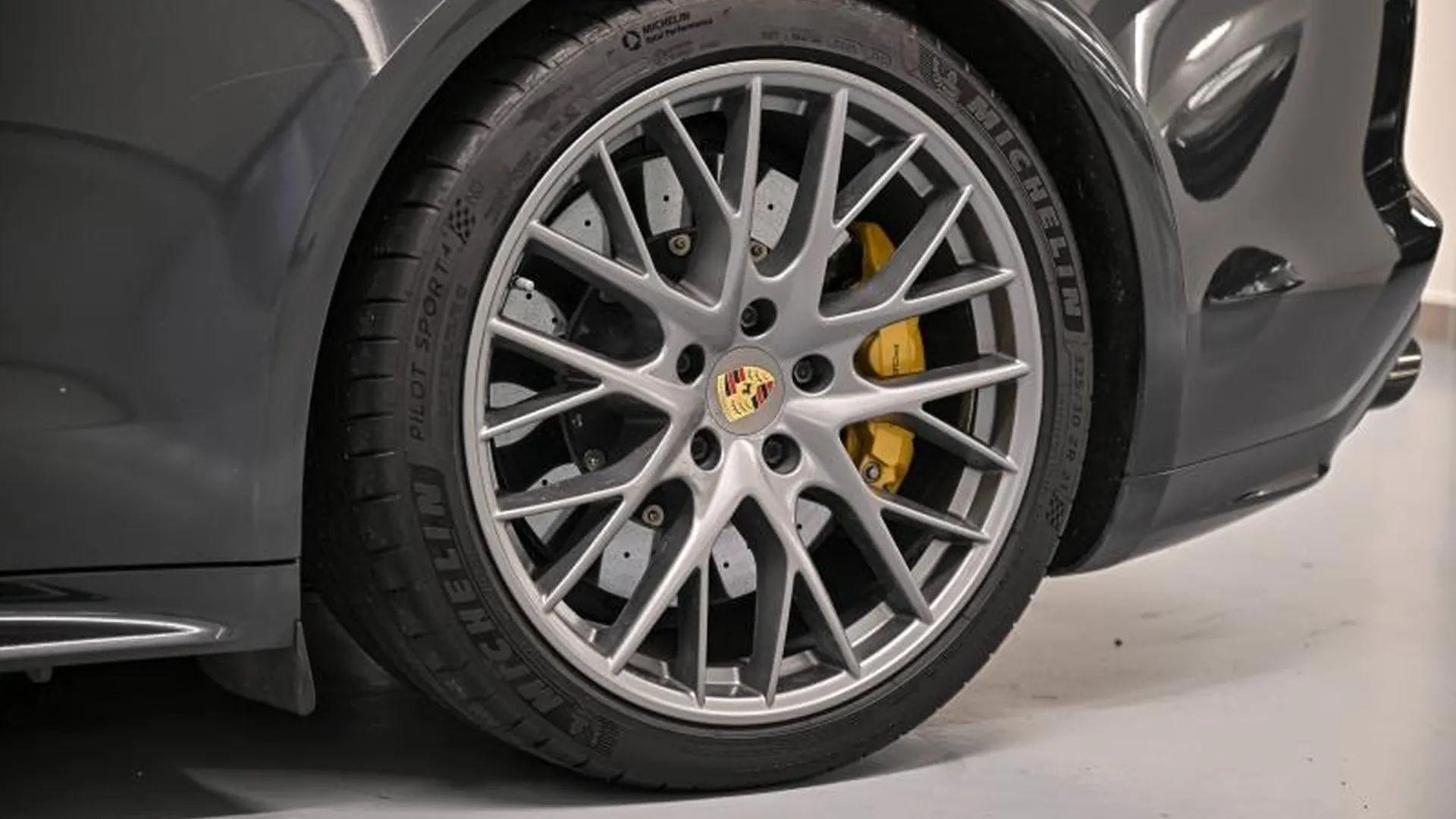 Porsche Panamera Spt Turismo — photo 17