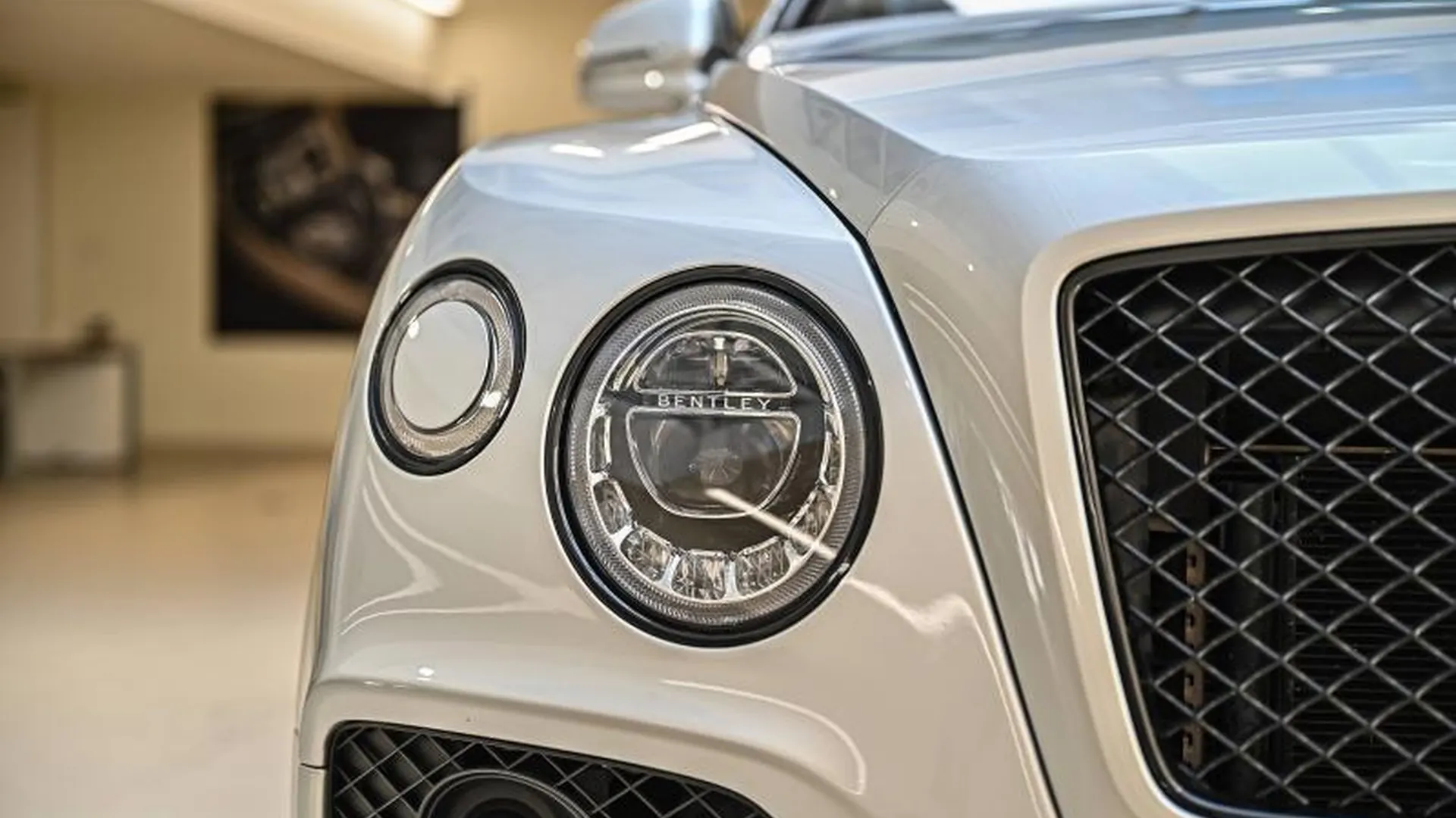 Bentley Bentayga — photo 5