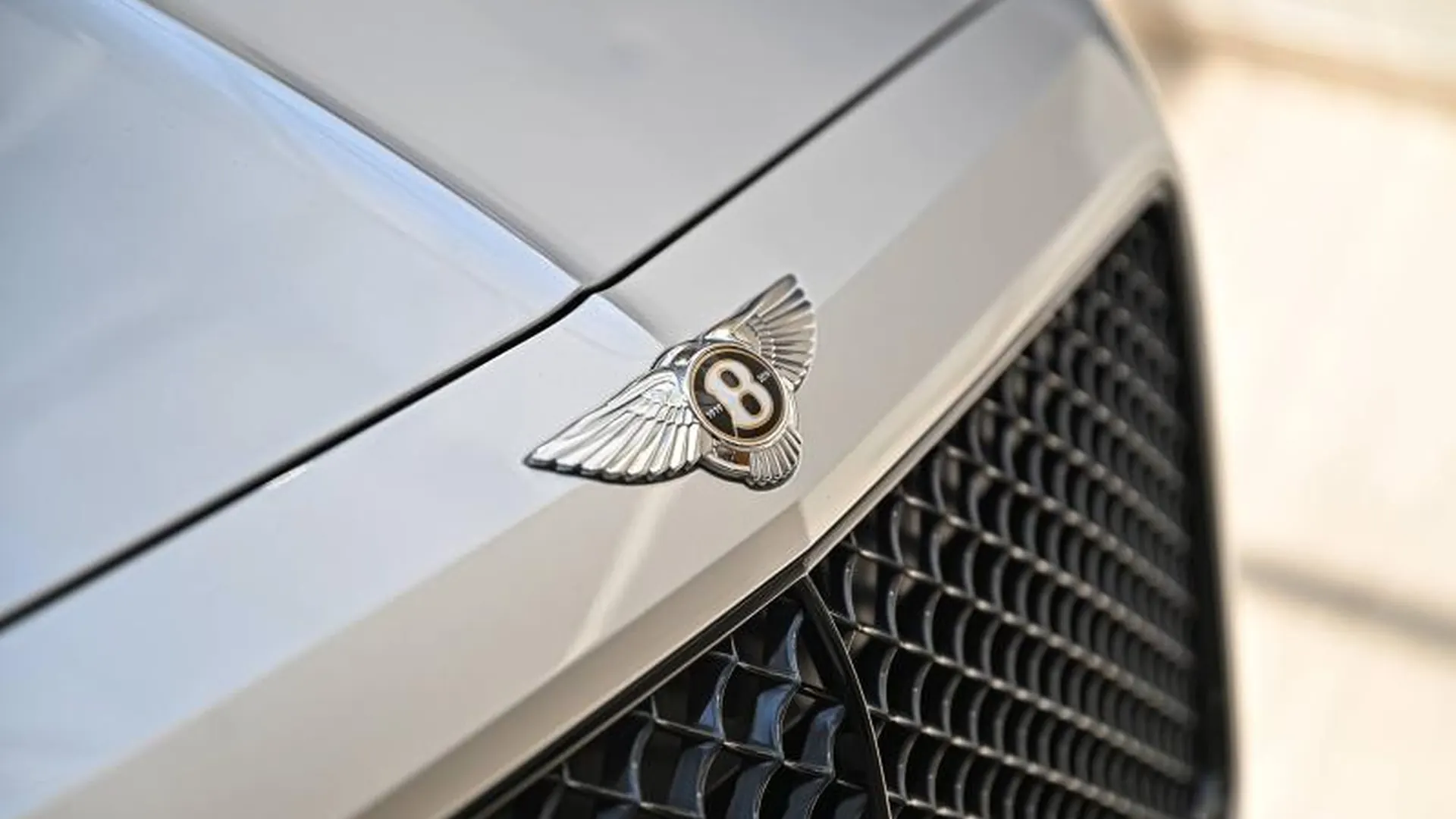 Bentley Bentayga — photo 15