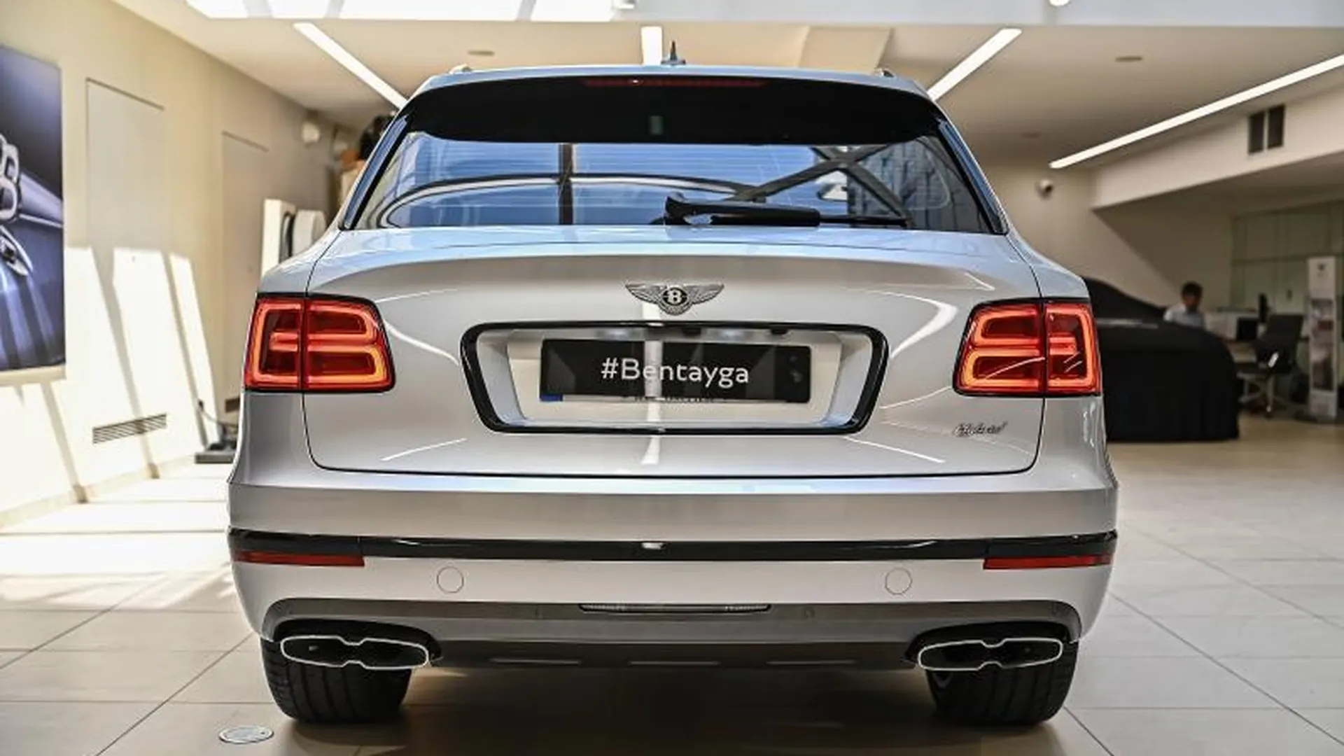Bentley Bentayga — photo 9