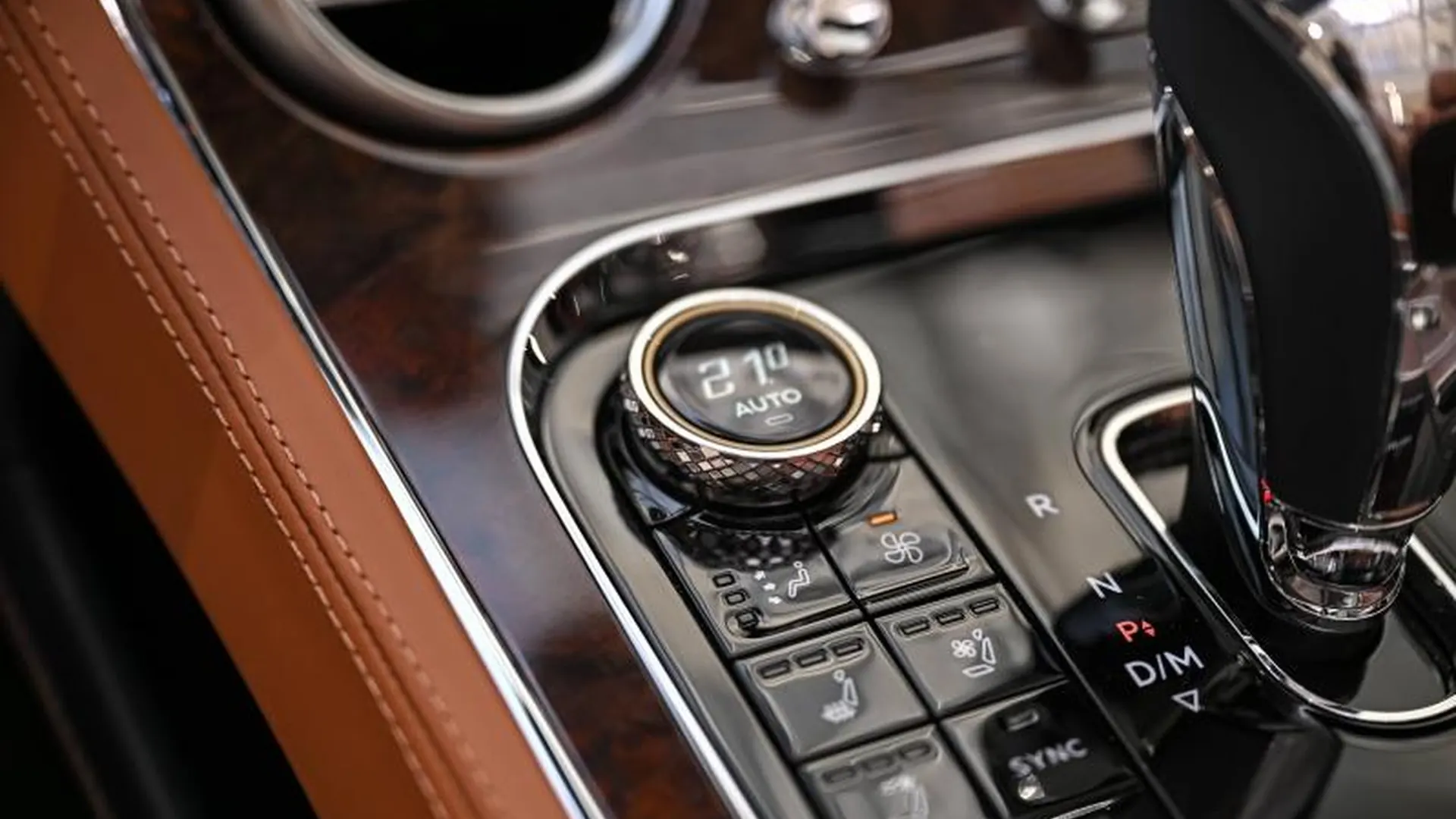 Bentley Continental GTC — photo 35