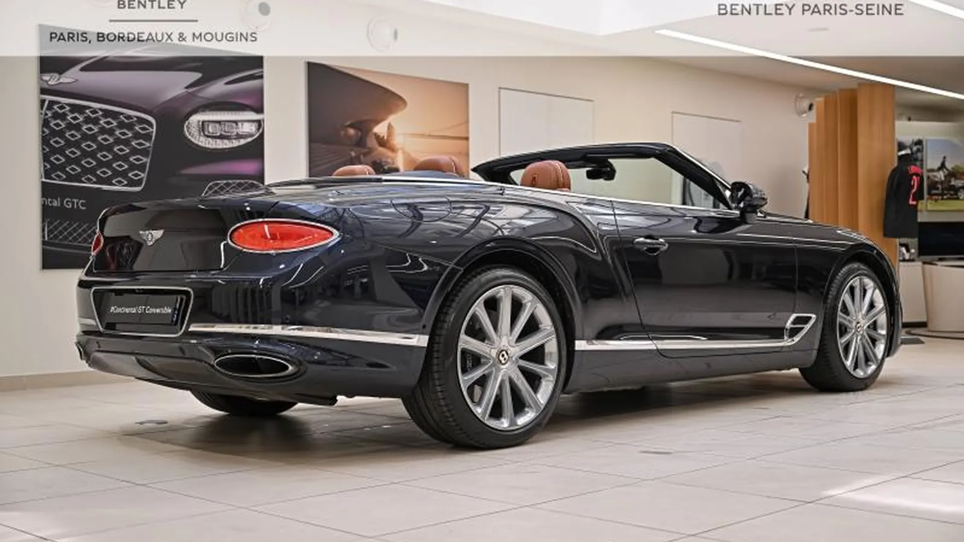 Bentley Continental GTC — photo 3