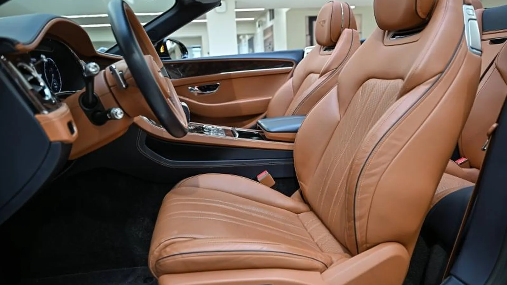 Bentley Continental GTC — photo 24