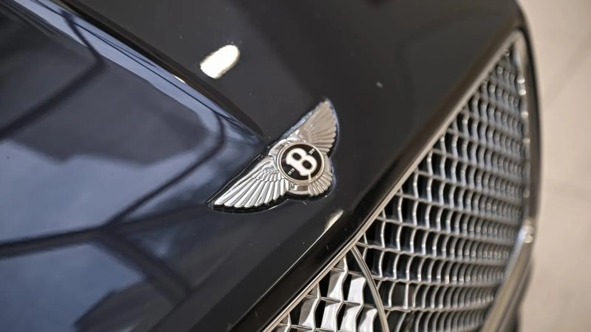 Bentley Continental GTC — photo 11