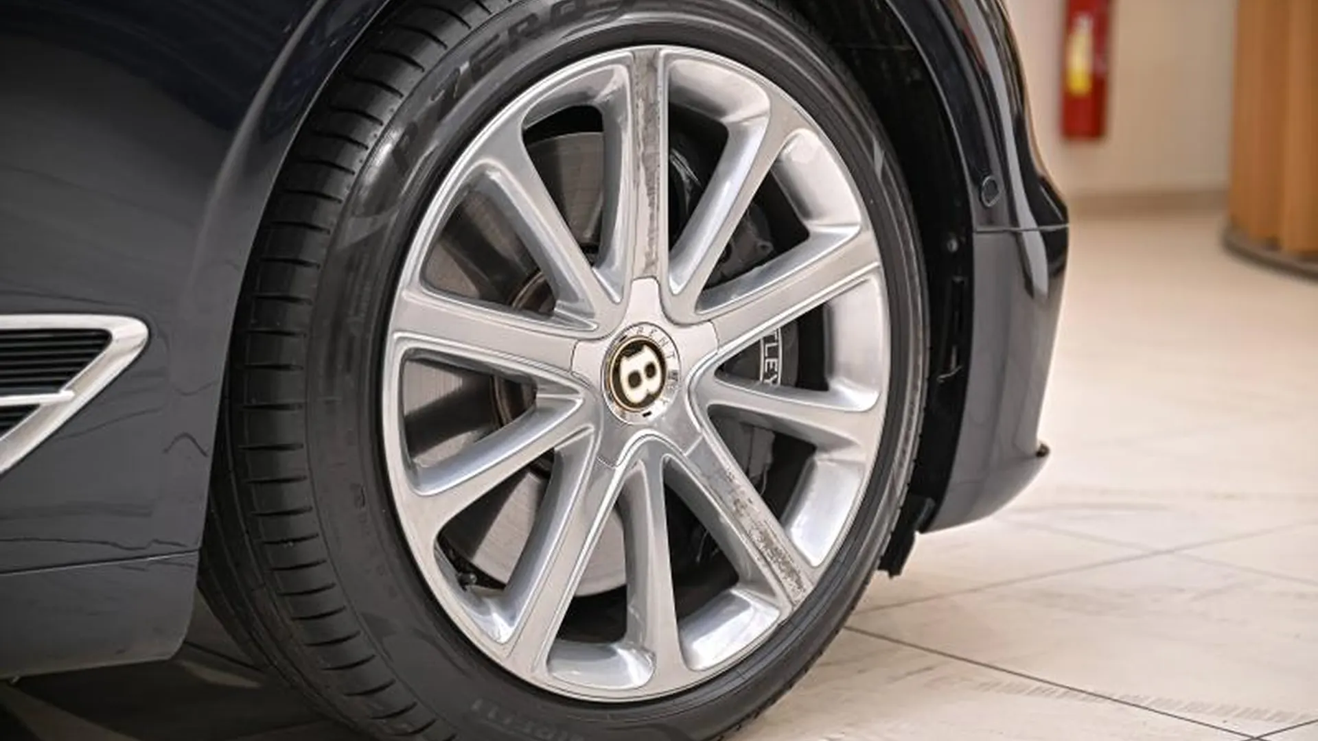 Bentley Continental GTC — photo 13