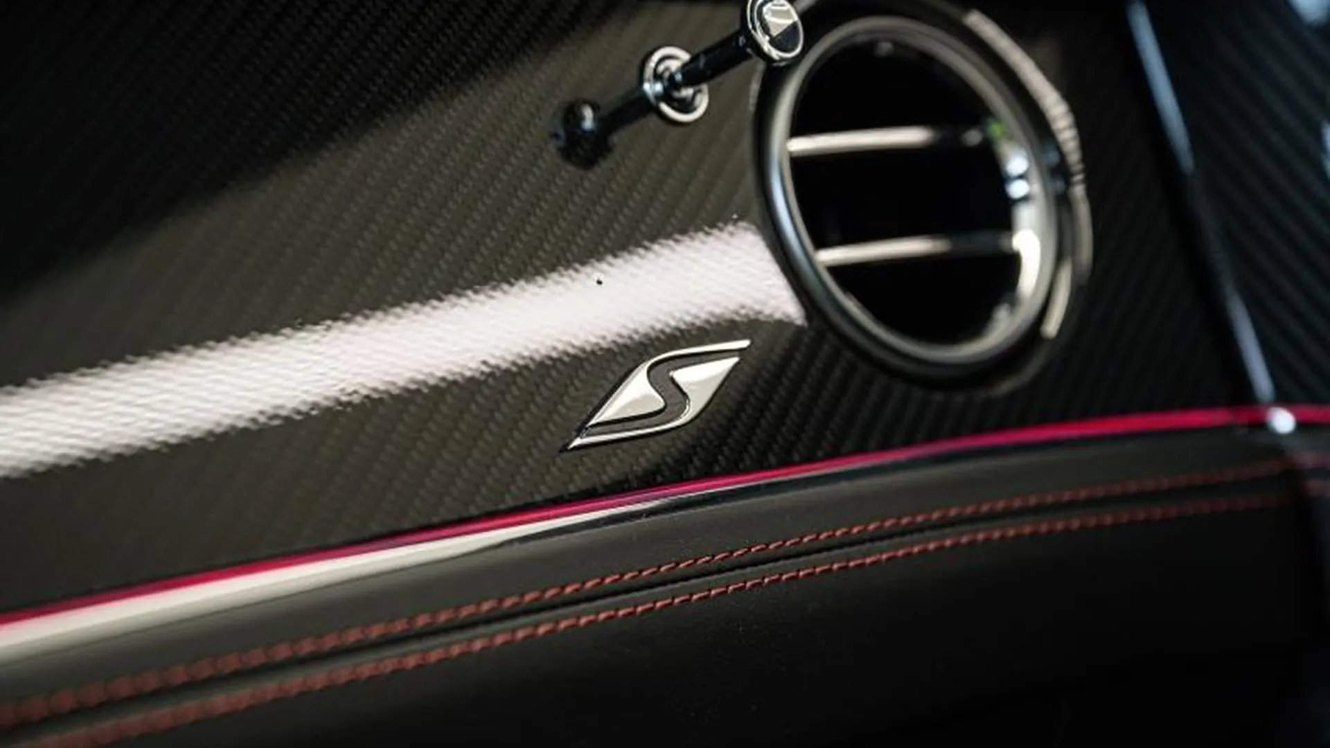 Bentley Flying Spur — photo 43