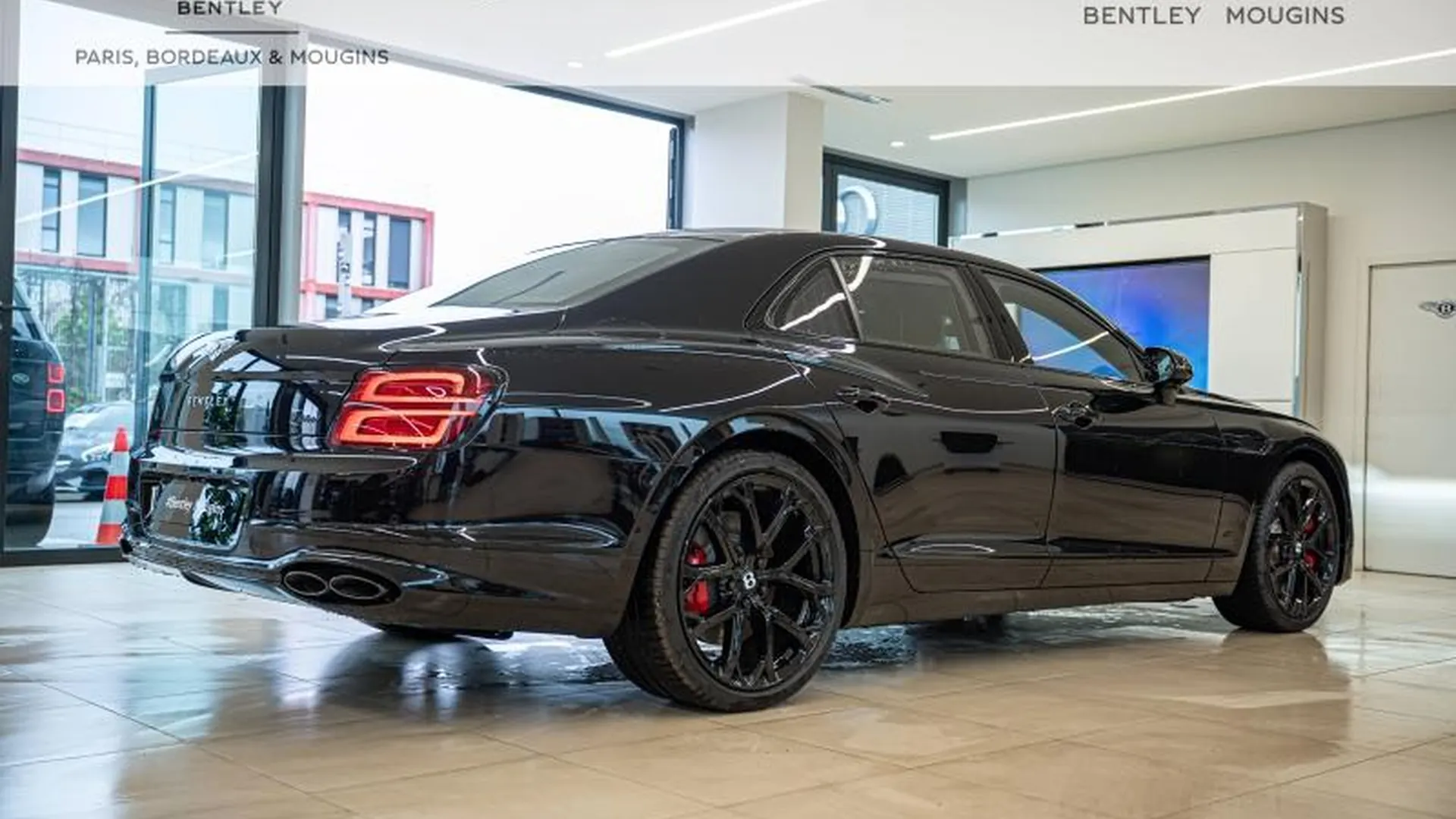 Bentley Flying Spur — photo 5