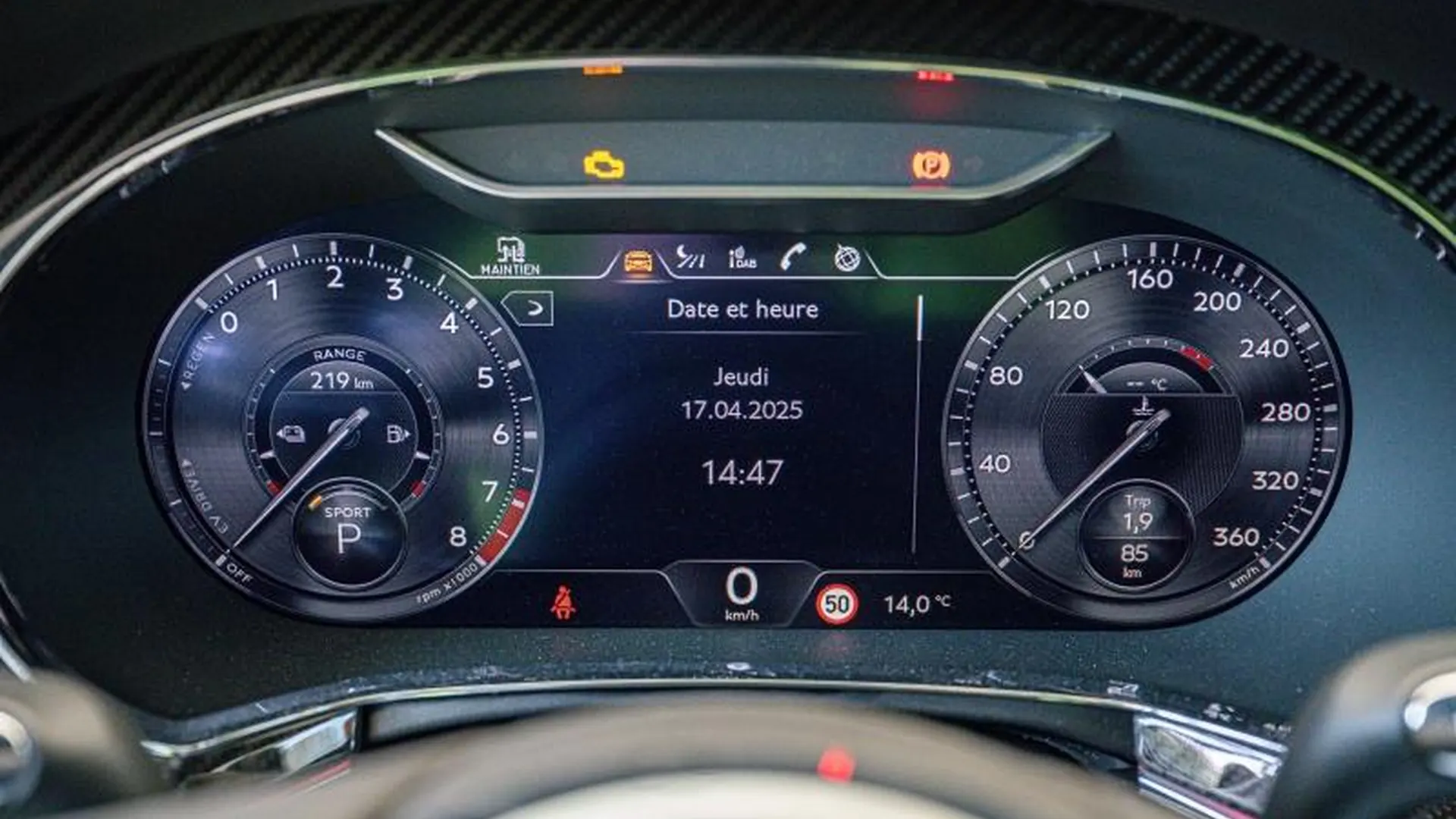 Bentley Flying Spur — photo 35