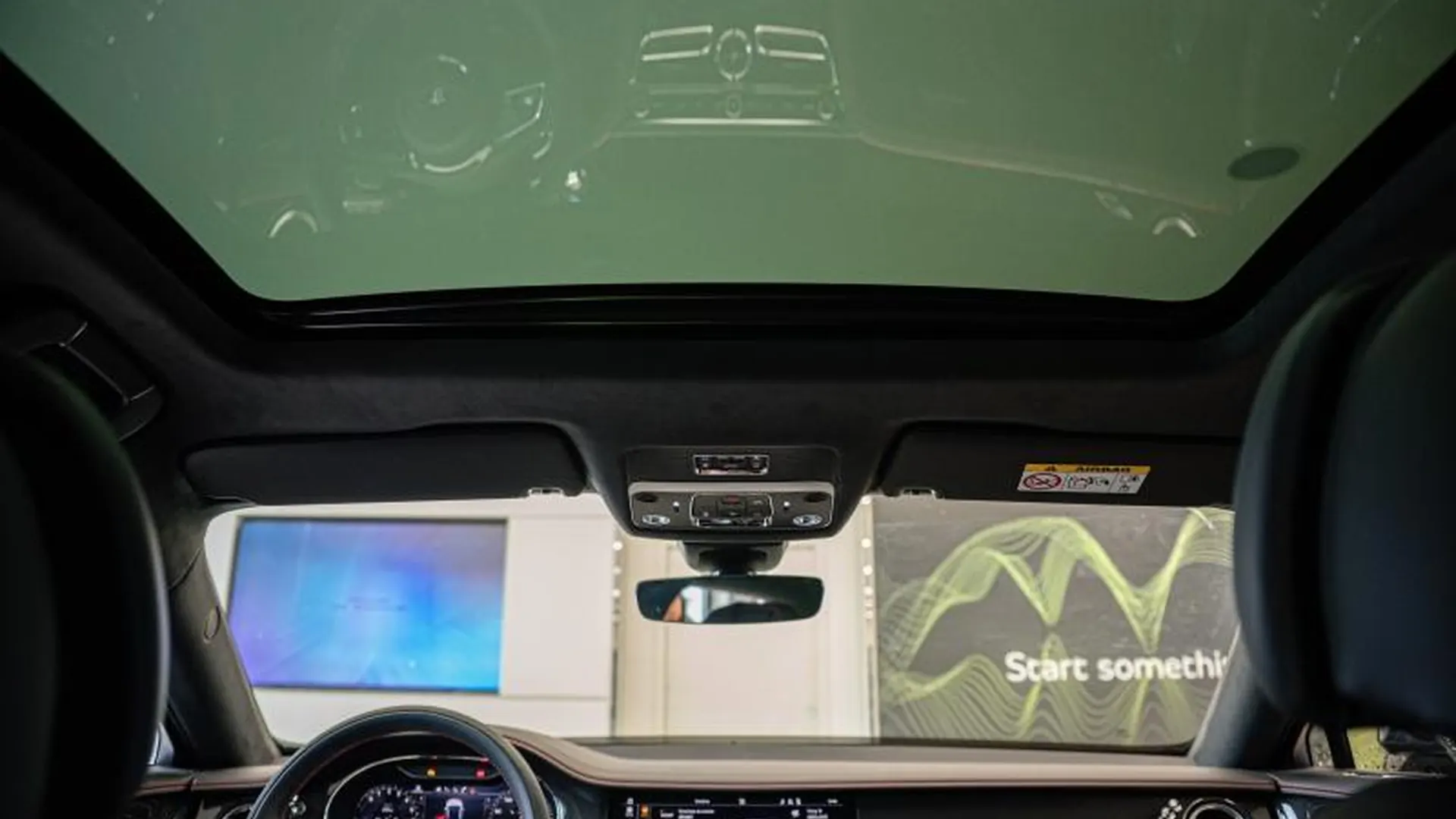 Bentley Flying Spur — photo 30