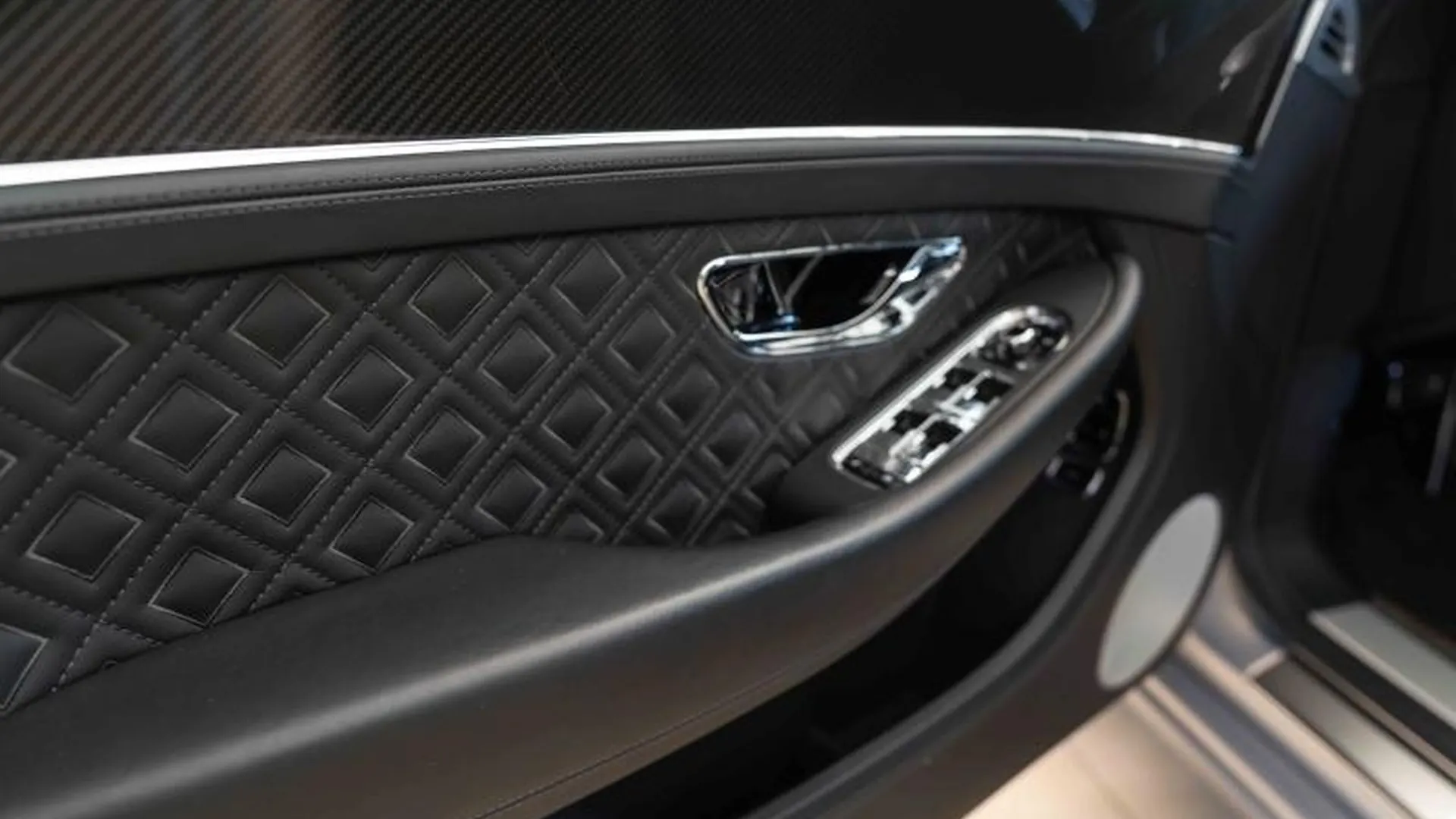 Bentley Continental GT — photo 23