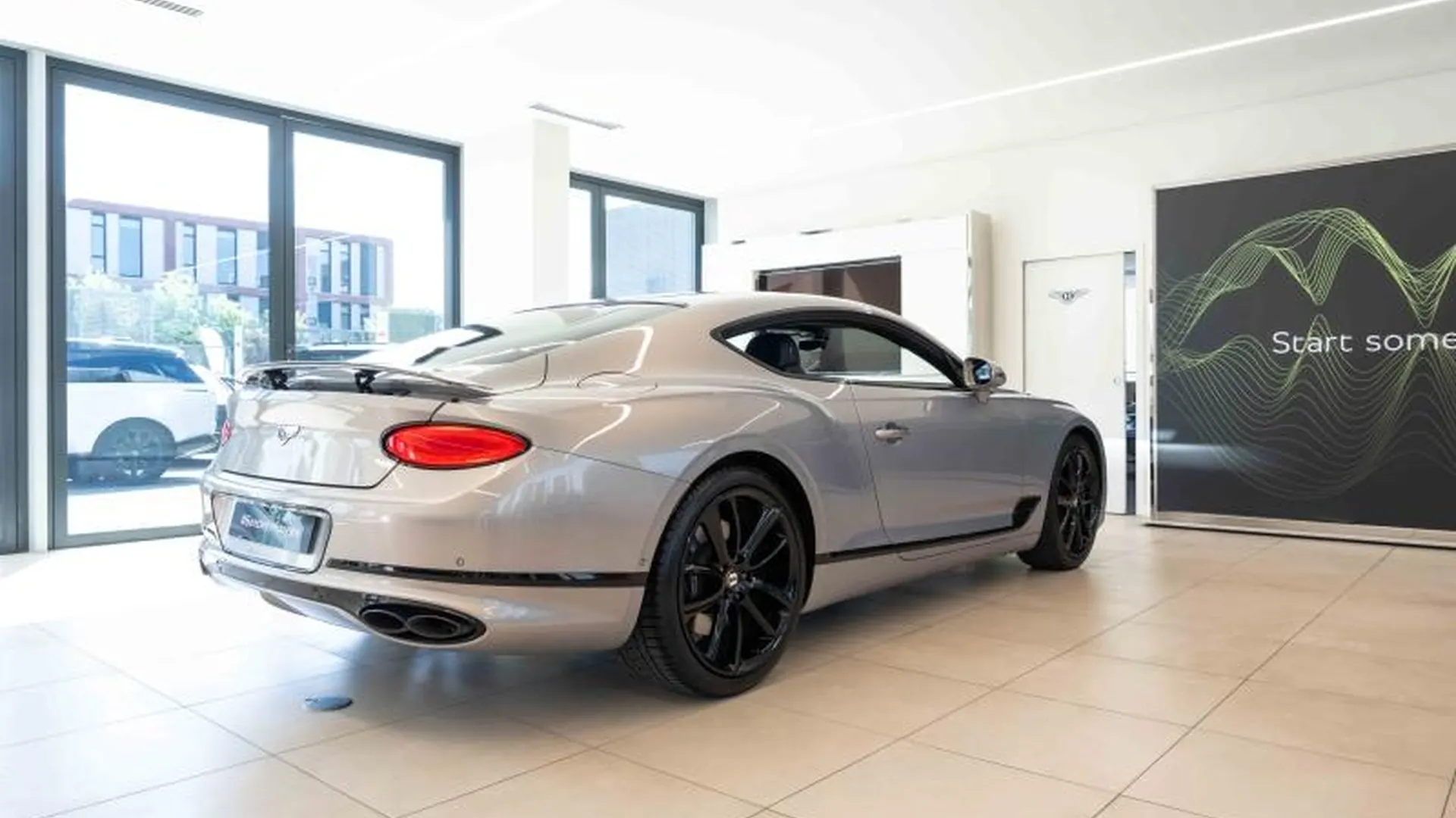 Bentley Continental GT — photo 2