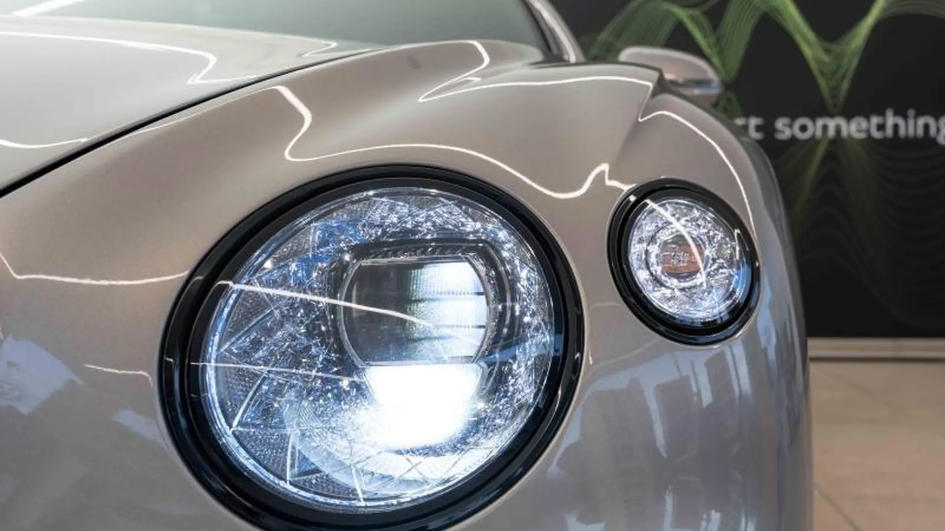 Bentley Continental GT — photo 15