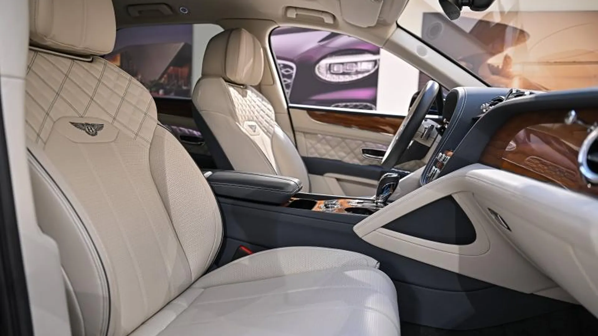 Bentley Bentayga — photo 16