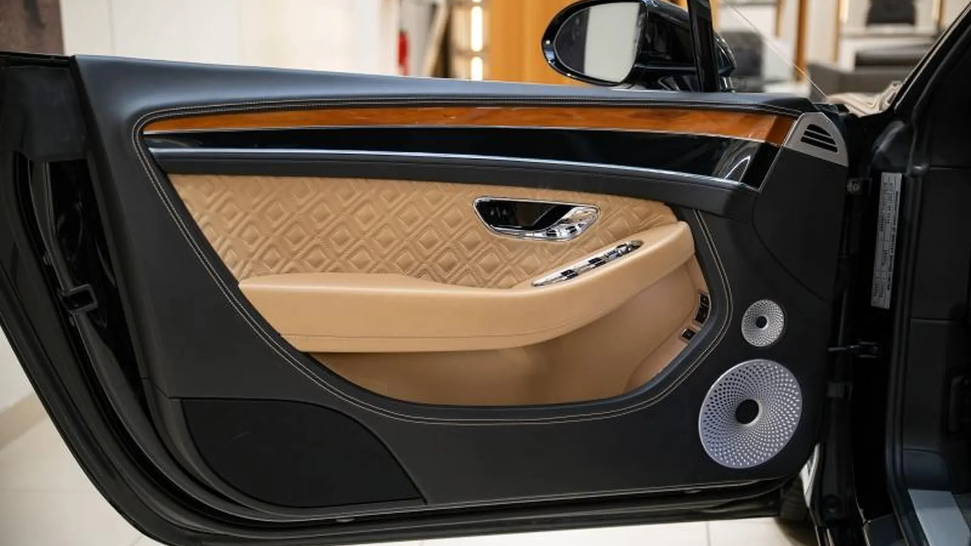 Bentley Continental GTC — photo 14
