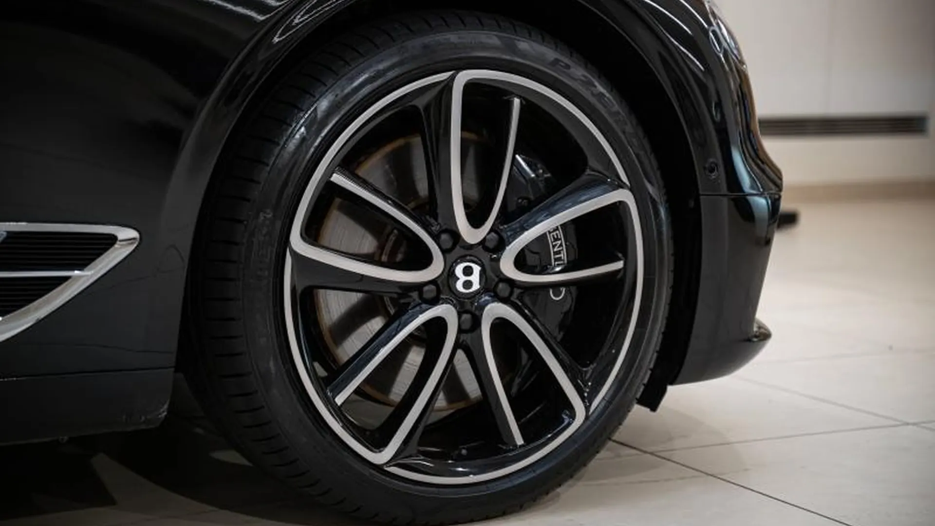 Bentley Continental GTC — photo 8