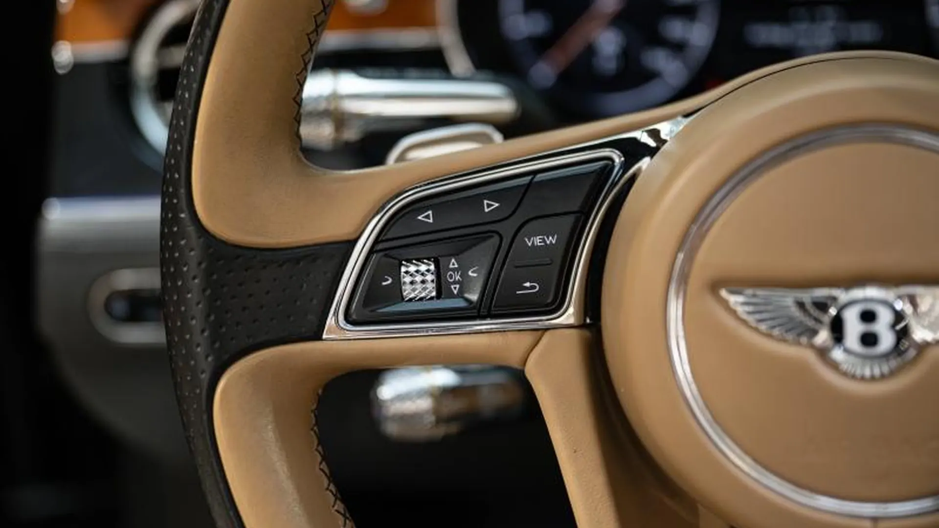 Bentley Continental GTC — photo 26