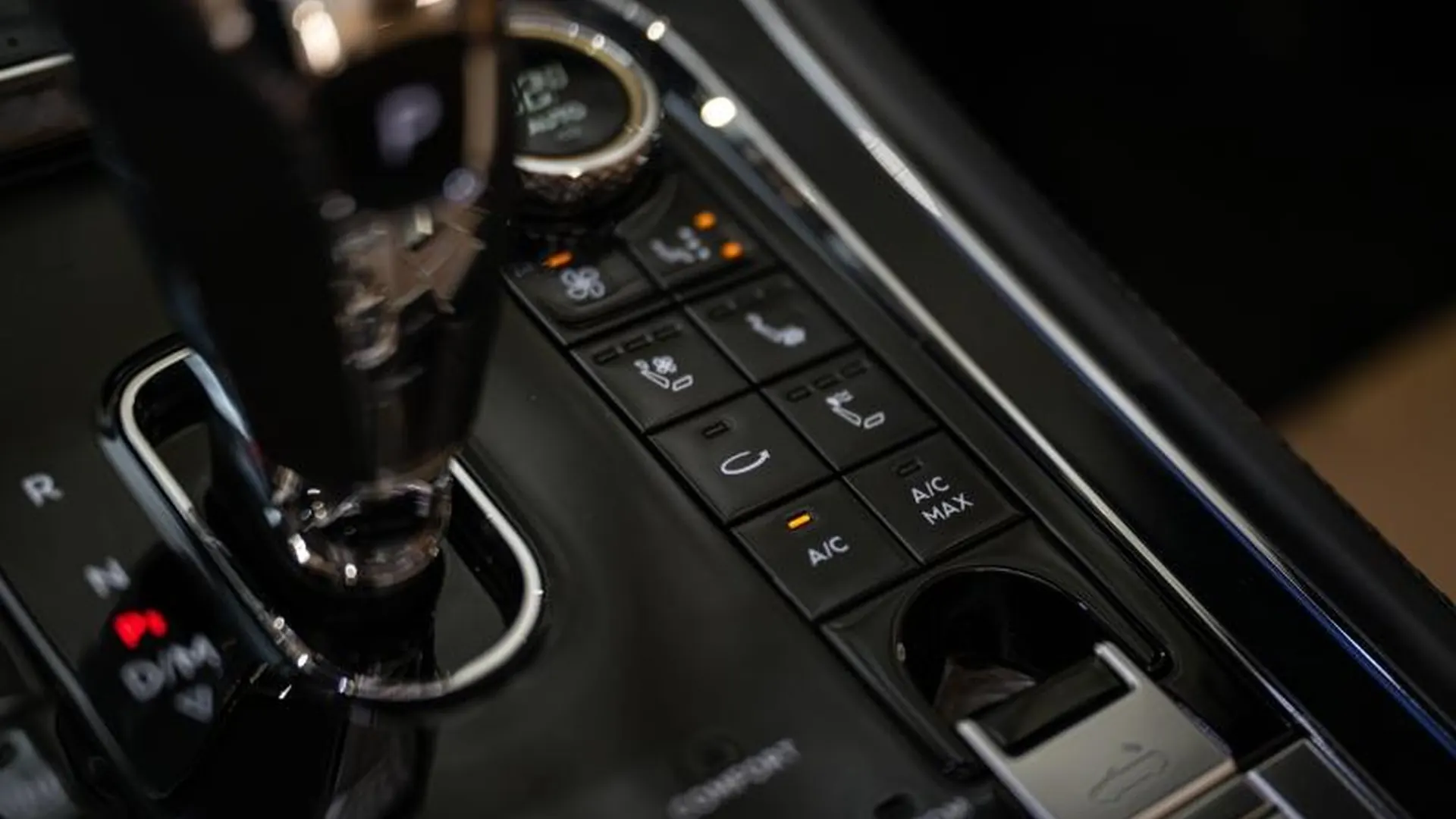 Bentley Continental GTC — photo 32