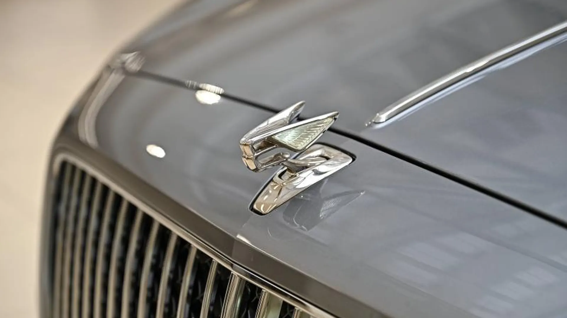 Bentley Flying Spur — photo 3
