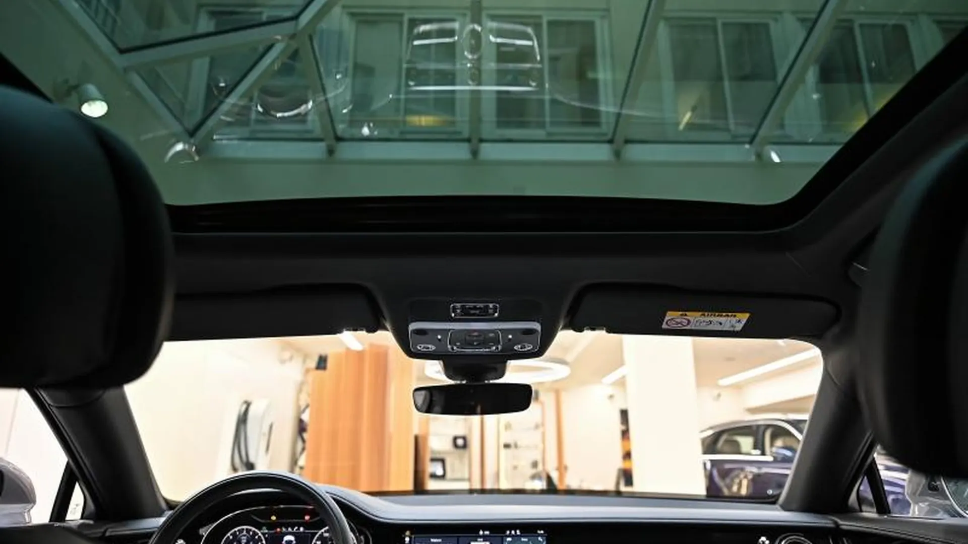 Bentley Flying Spur — photo 30