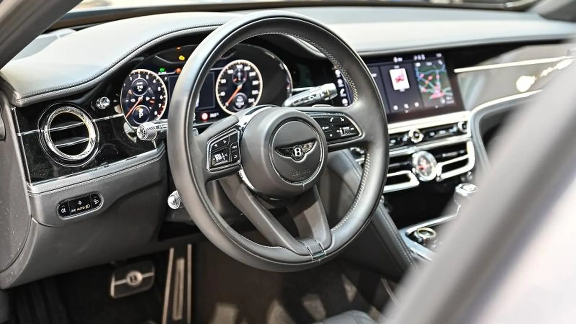 Bentley Flying Spur — photo 21