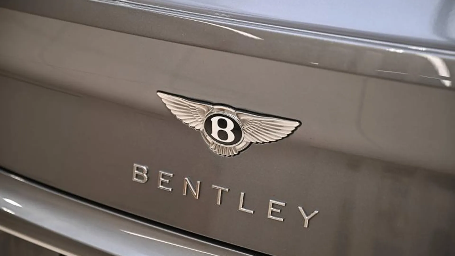 Bentley Continental GT — photo 15