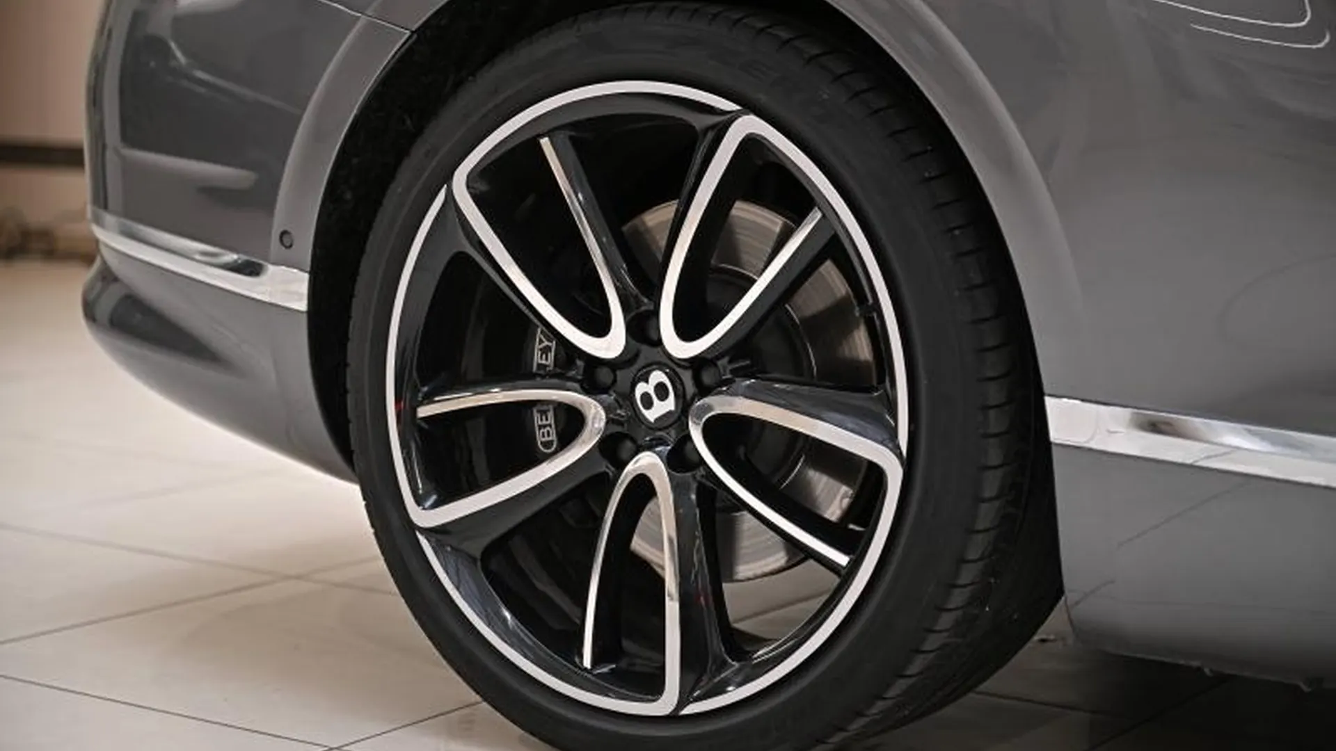 Bentley Continental GT — photo 18