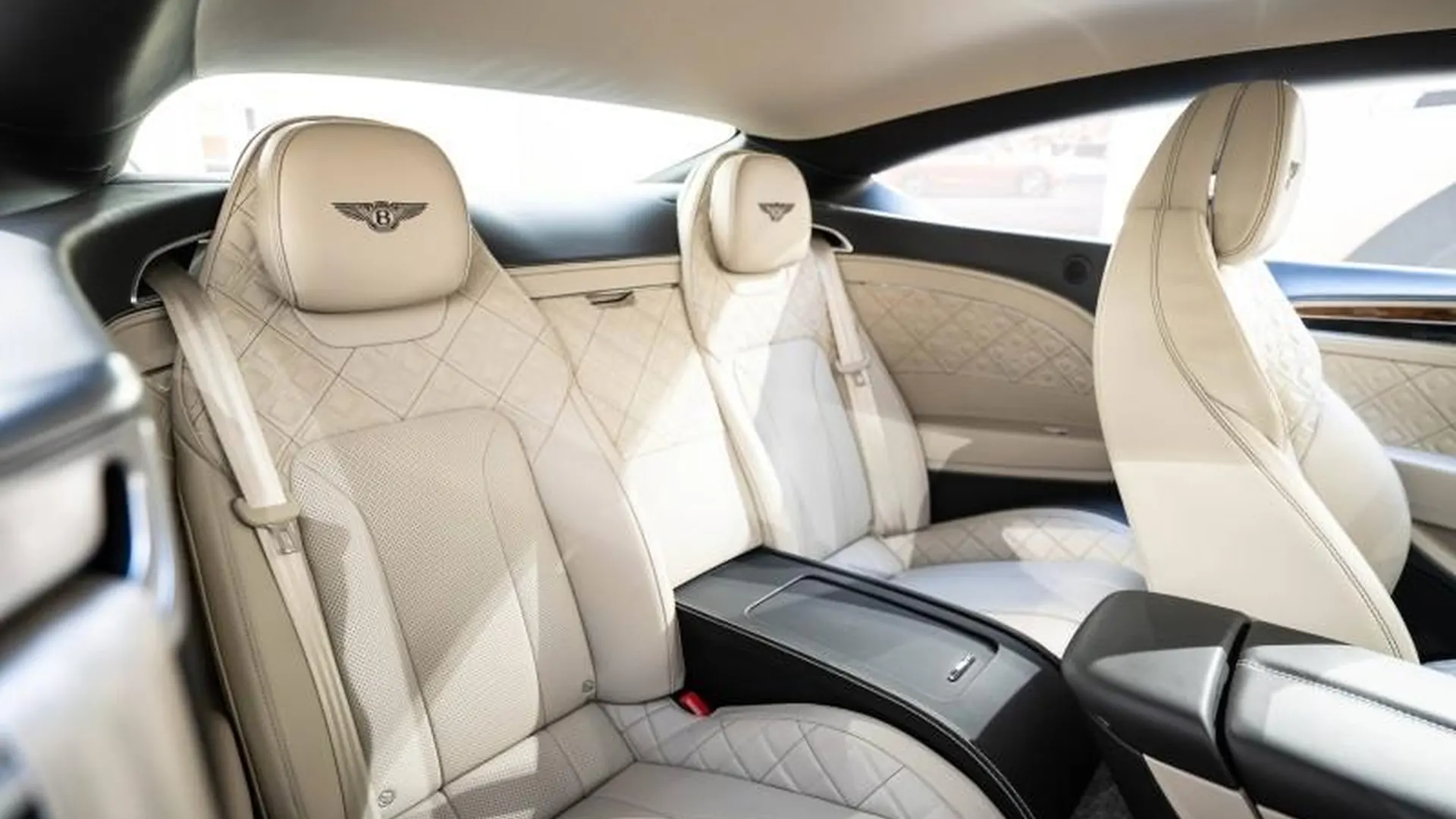 Bentley Continental GT — photo 8